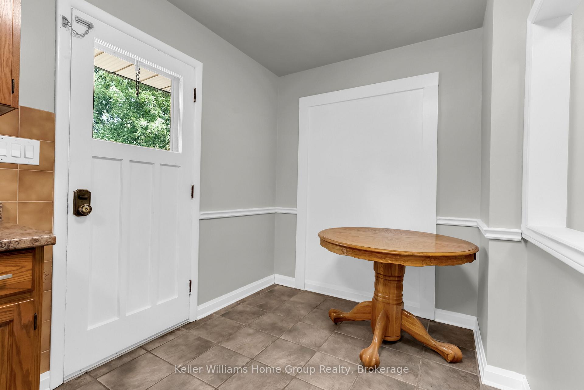 Photo 19 of 24 Caledonia Street, Guelph, Dovercliffe Park/Old University — HOMEH