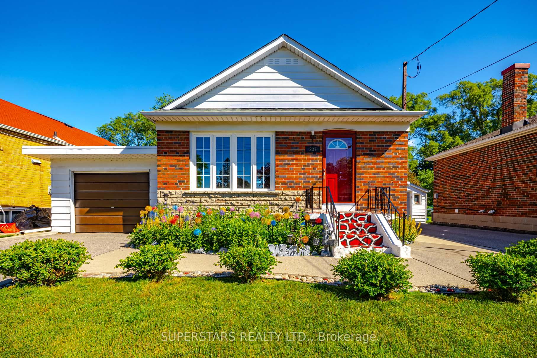 Photo 1 of 237 Ellington Drive, Scarborough, Wexford-Maryvale — HOMEH