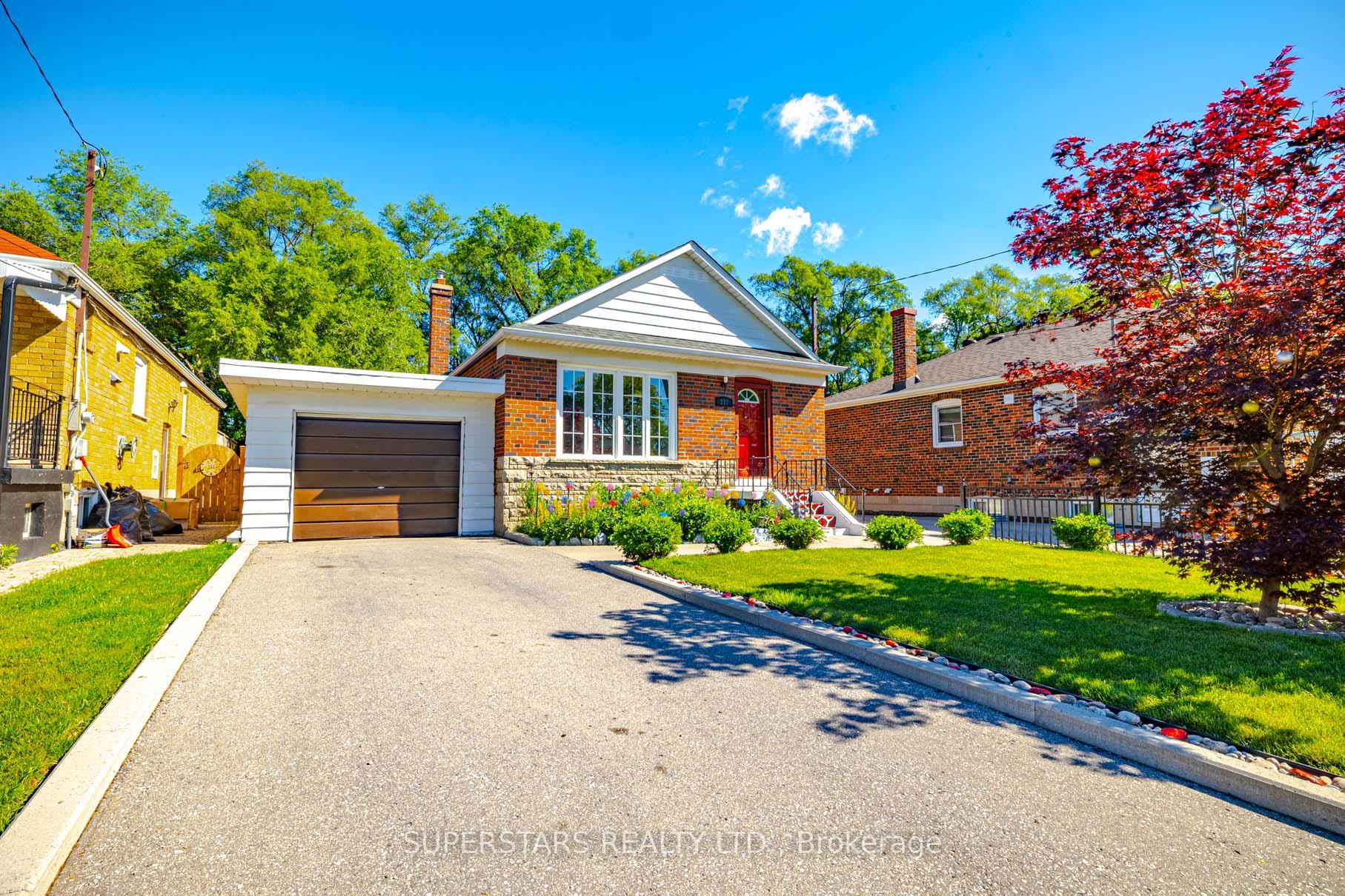 Photo 3 of 237 Ellington Drive, Scarborough, Wexford-Maryvale — HOMEH
