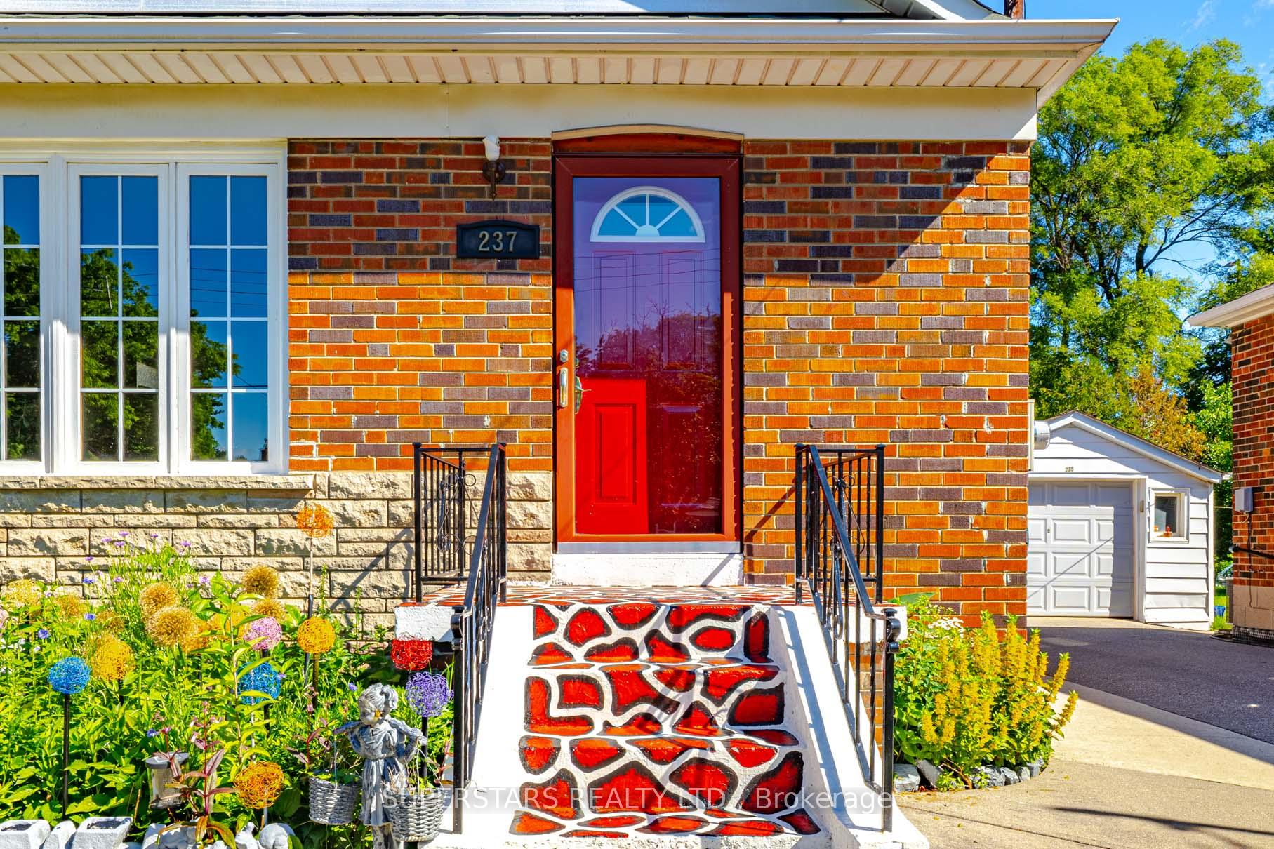 Photo 5 of 237 Ellington Drive, Scarborough, Wexford-Maryvale — HOMEH