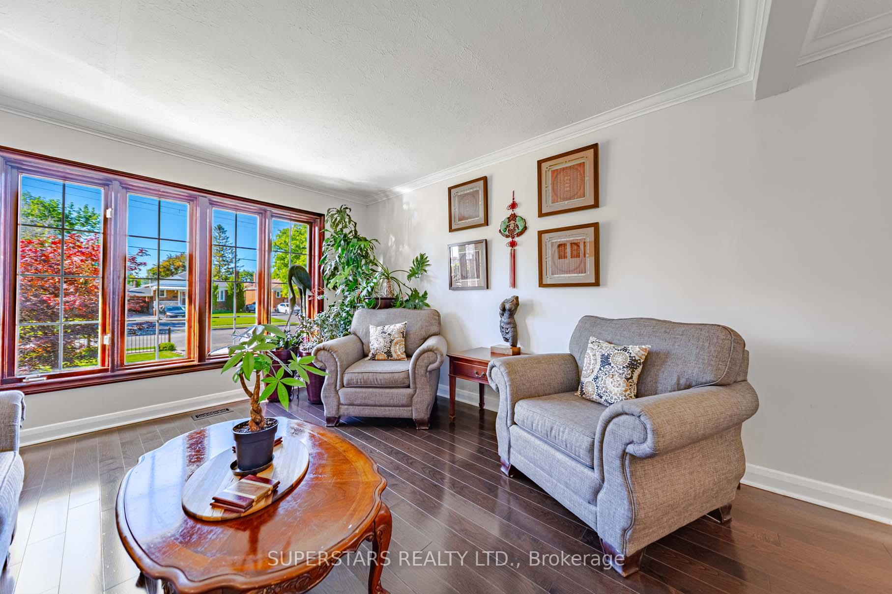 Photo 7 of 237 Ellington Drive, Scarborough, Wexford-Maryvale — HOMEH