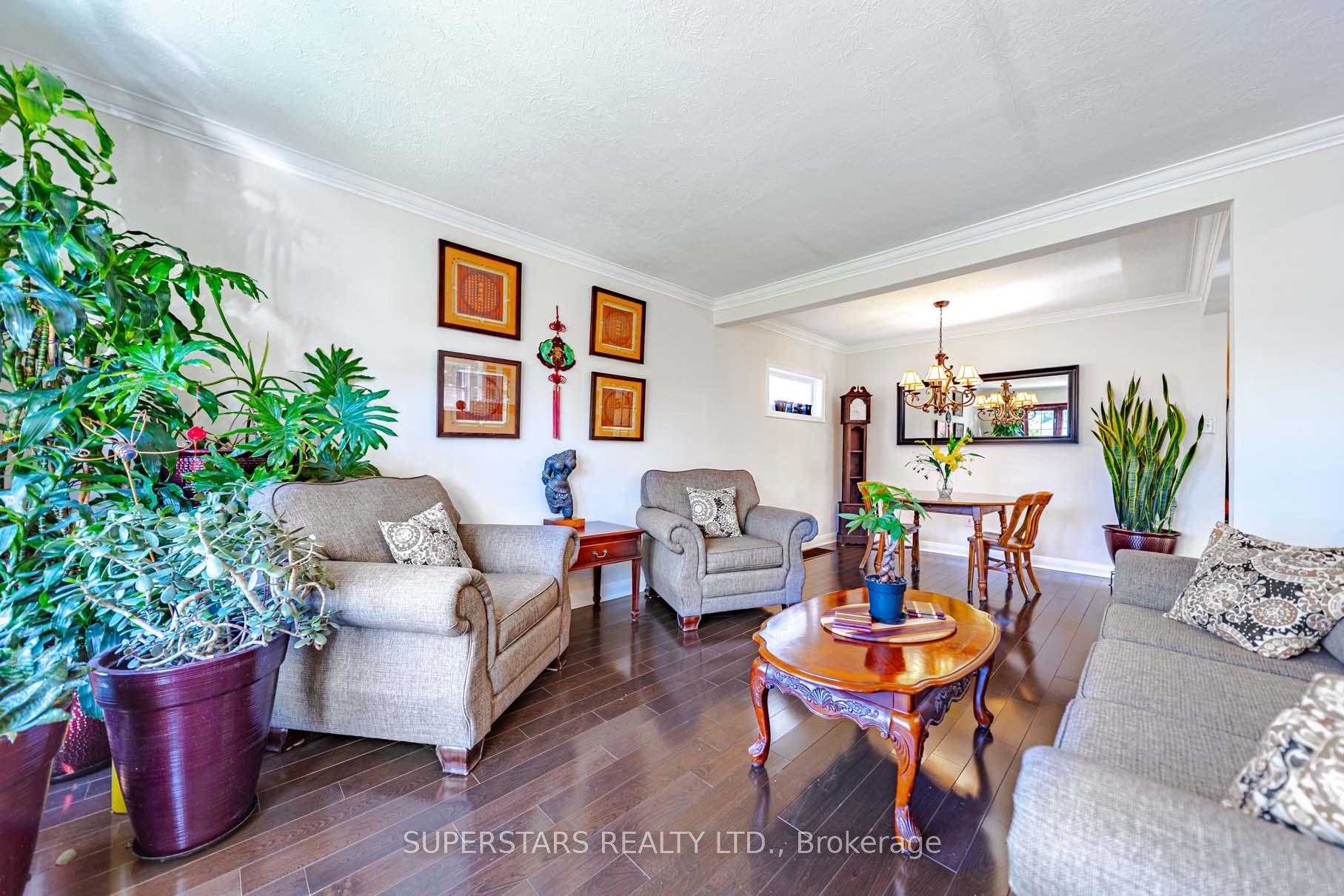 Photo 9 of 237 Ellington Drive, Scarborough, Wexford-Maryvale — HOMEH