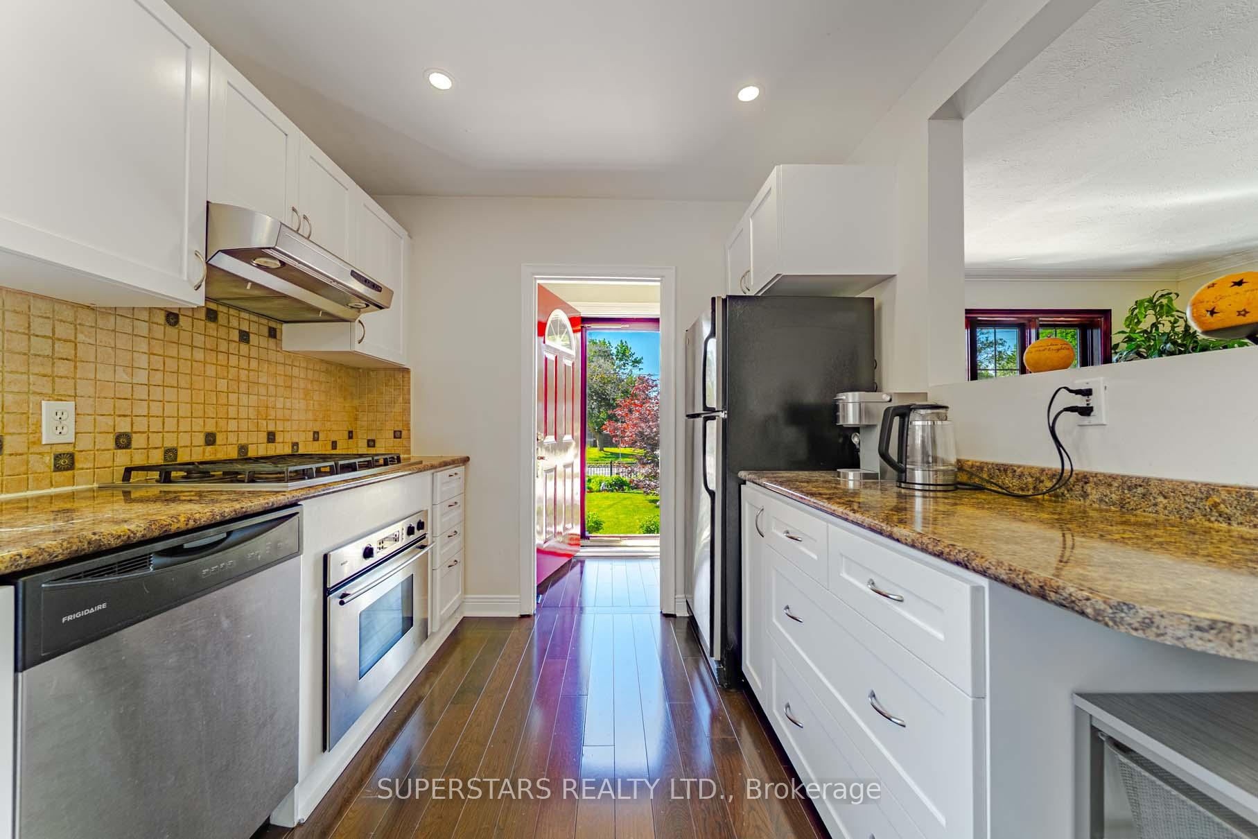 Photo 15 of 237 Ellington Drive, Scarborough, Wexford-Maryvale — HOMEH