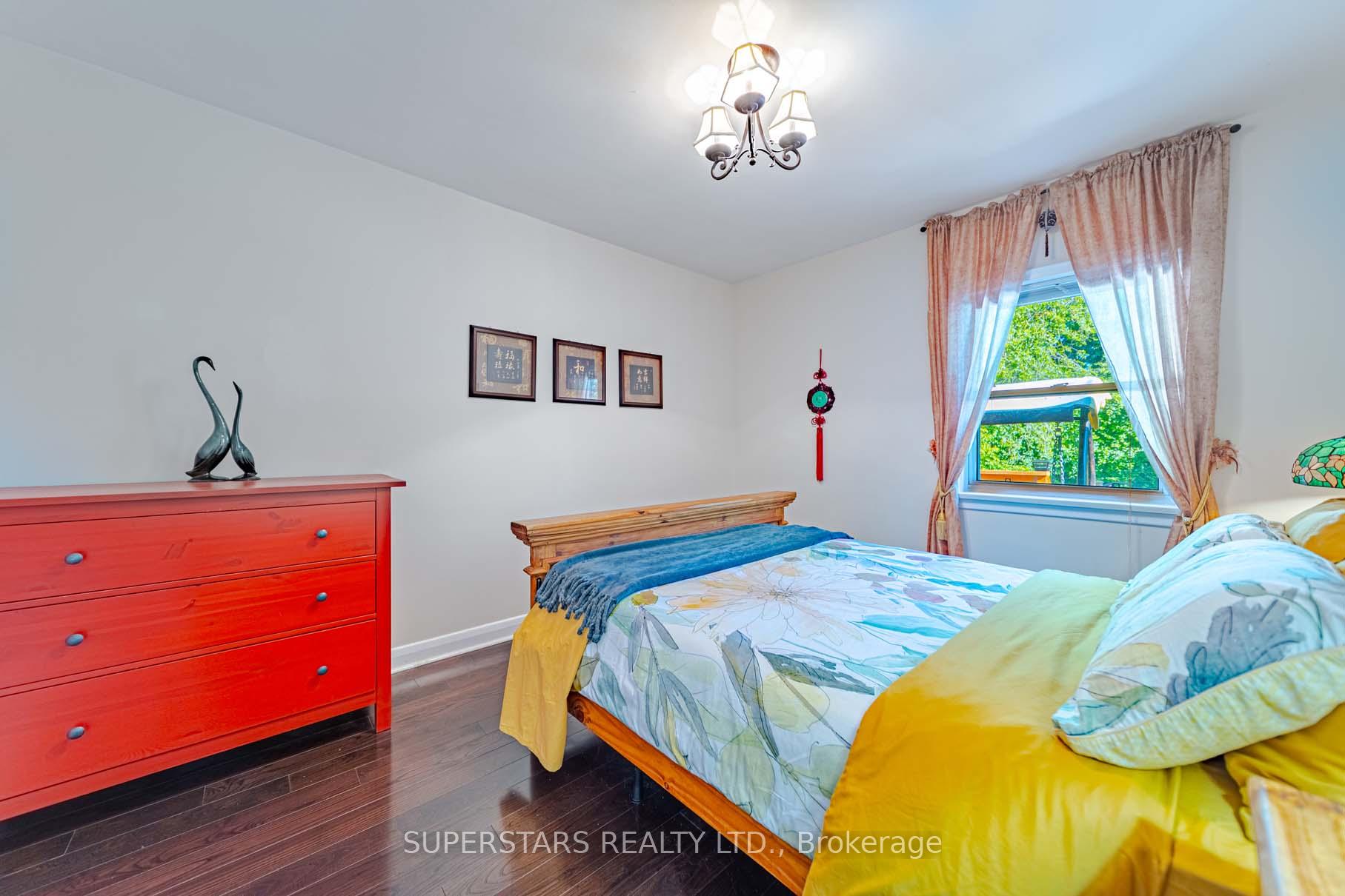 Photo 17 of 237 Ellington Drive, Scarborough, Wexford-Maryvale — HOMEH