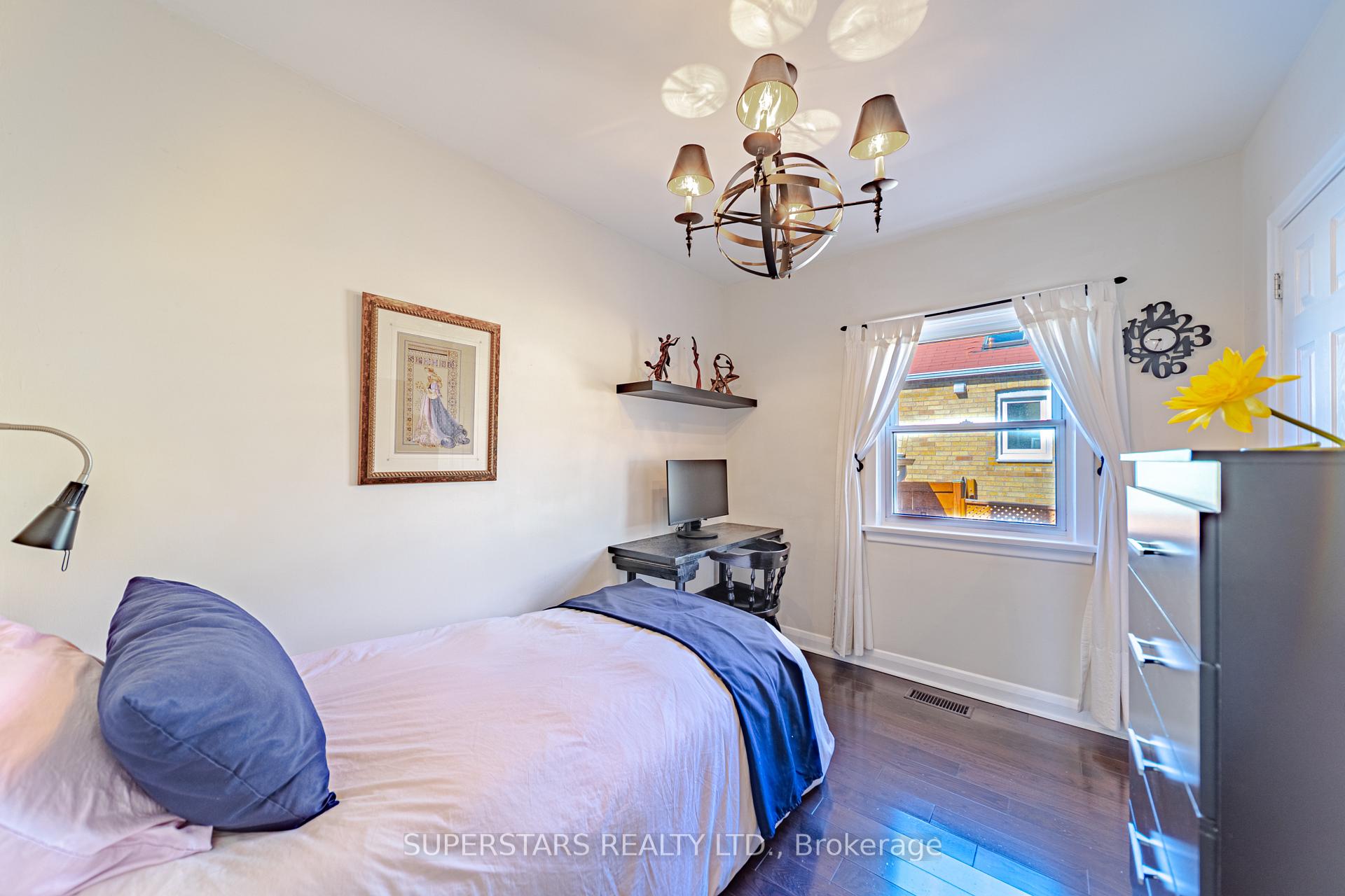 Photo 20 of 237 Ellington Drive, Scarborough, Wexford-Maryvale — HOMEH