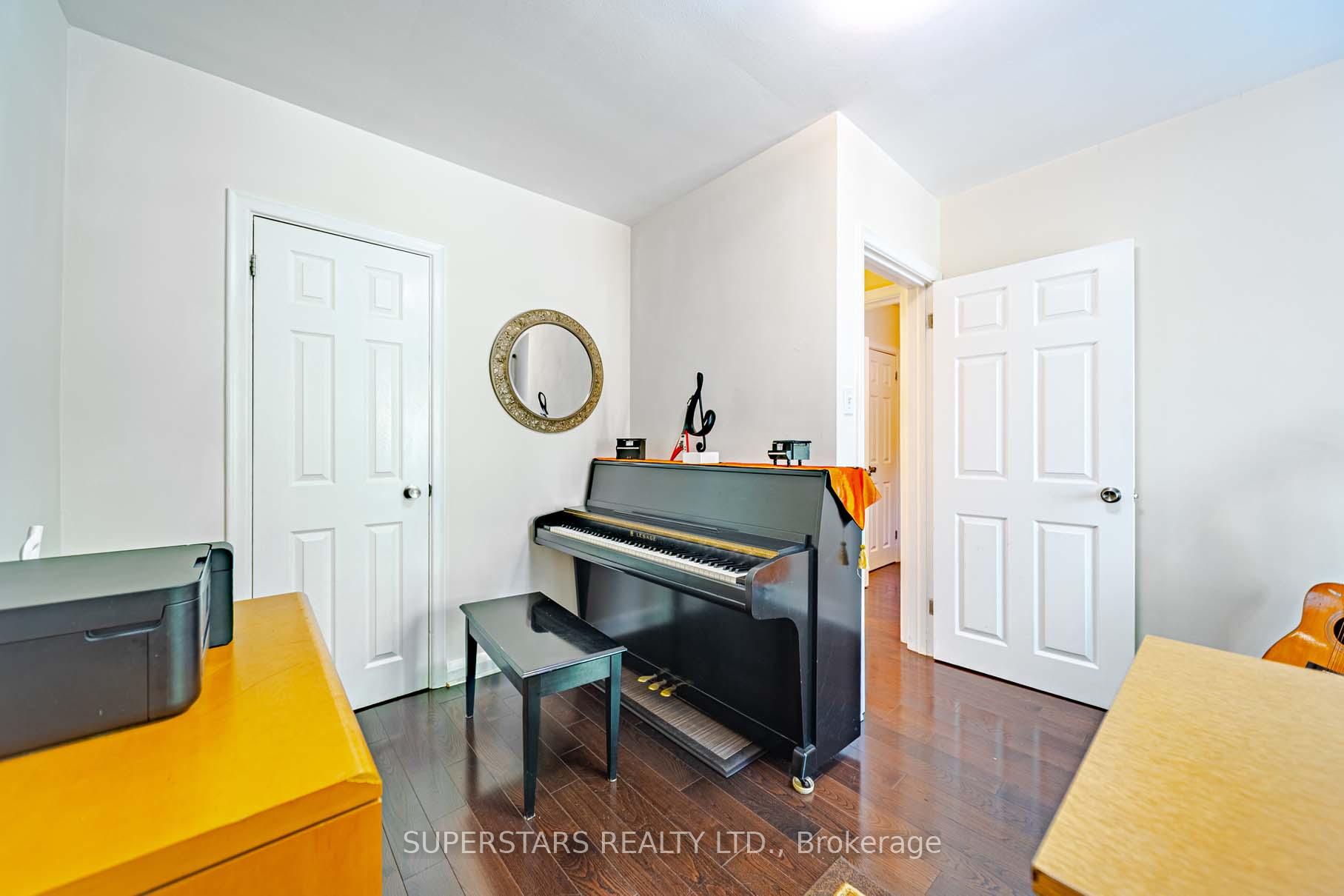 Photo 23 of 237 Ellington Drive, Scarborough, Wexford-Maryvale — HOMEH