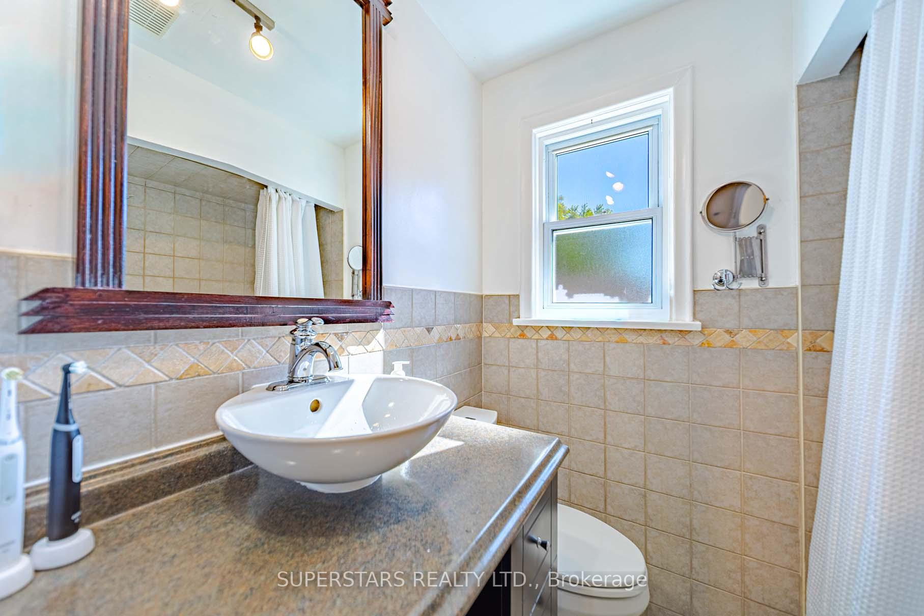 Photo 24 of 237 Ellington Drive, Scarborough, Wexford-Maryvale — HOMEH