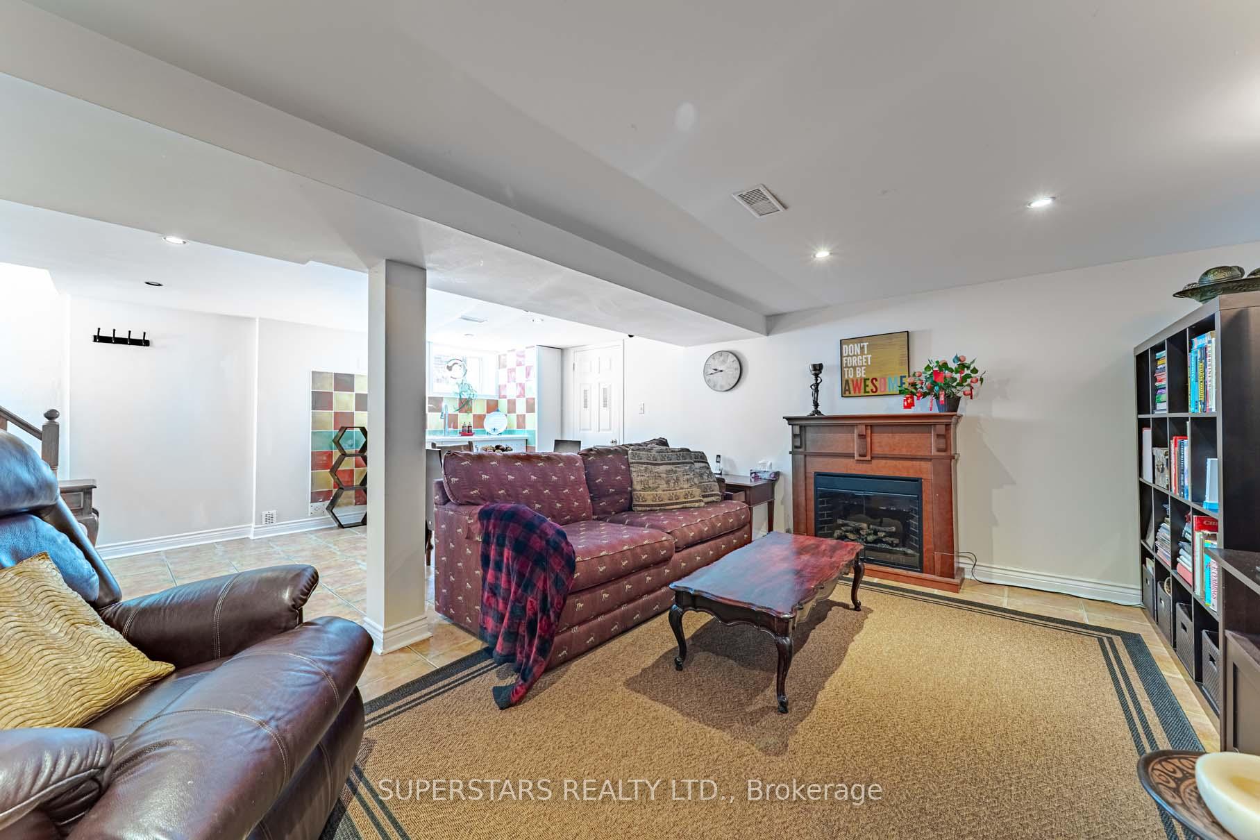 Photo 25 of 237 Ellington Drive, Scarborough, Wexford-Maryvale — HOMEH