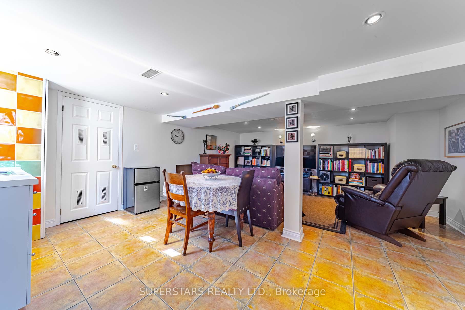 Photo 27 of 237 Ellington Drive, Scarborough, Wexford-Maryvale — HOMEH