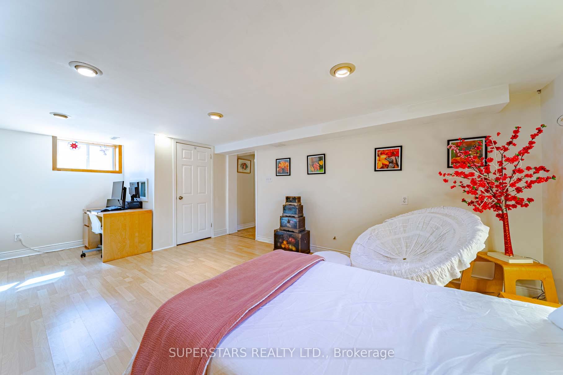Photo 30 of 237 Ellington Drive, Scarborough, Wexford-Maryvale — HOMEH