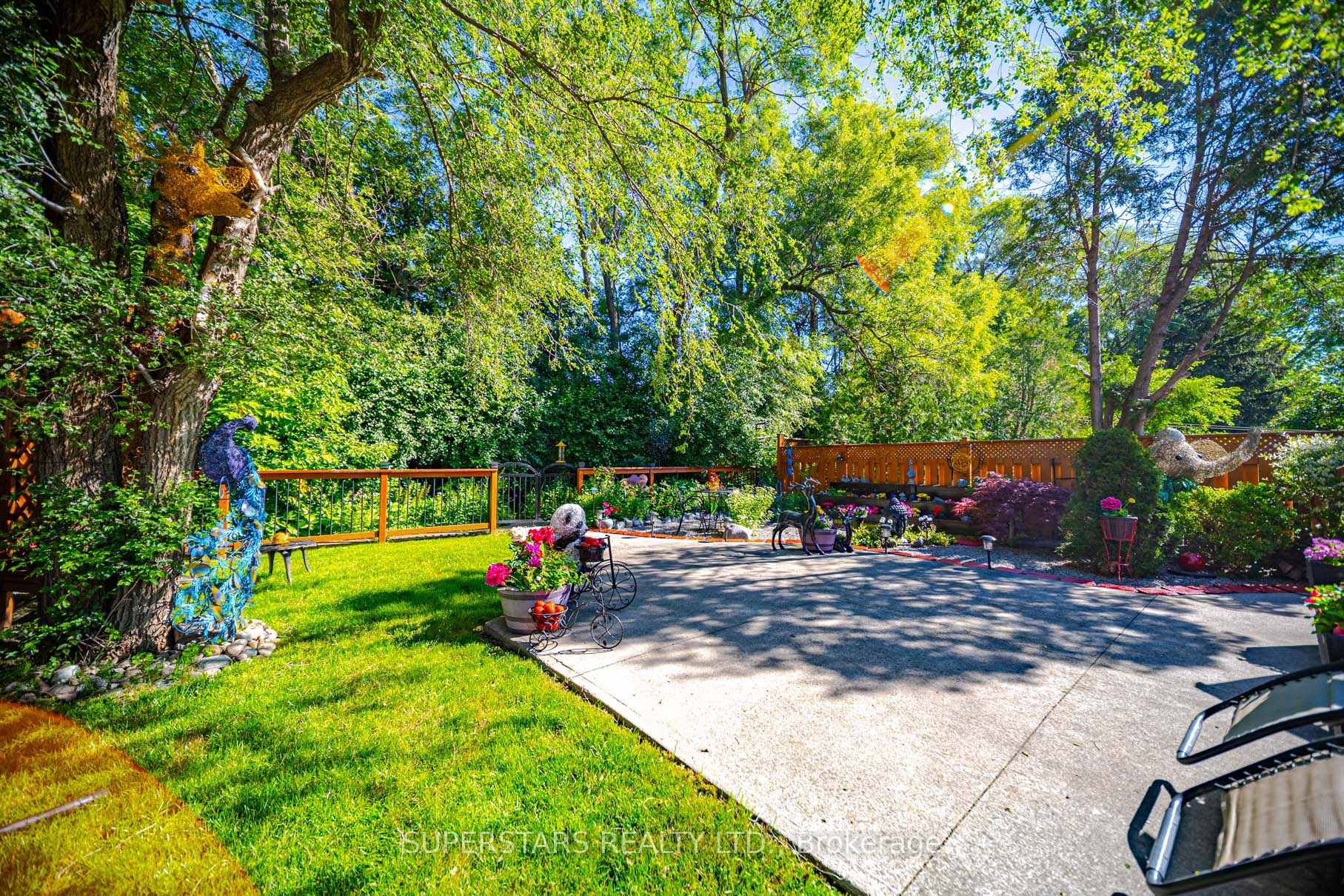 Photo 36 of 237 Ellington Drive, Scarborough, Wexford-Maryvale — HOMEH