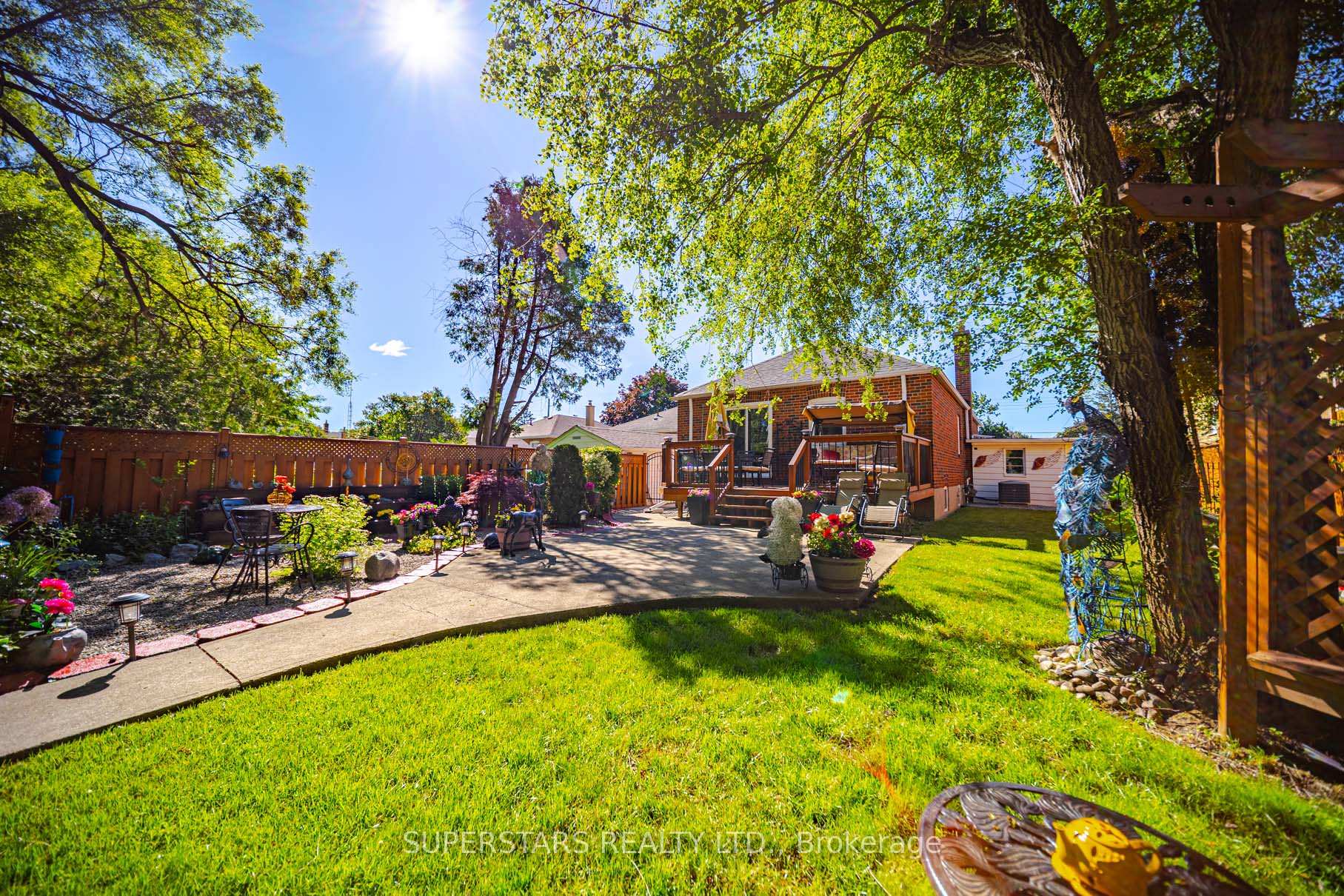 Photo 38 of 237 Ellington Drive, Scarborough, Wexford-Maryvale — HOMEH