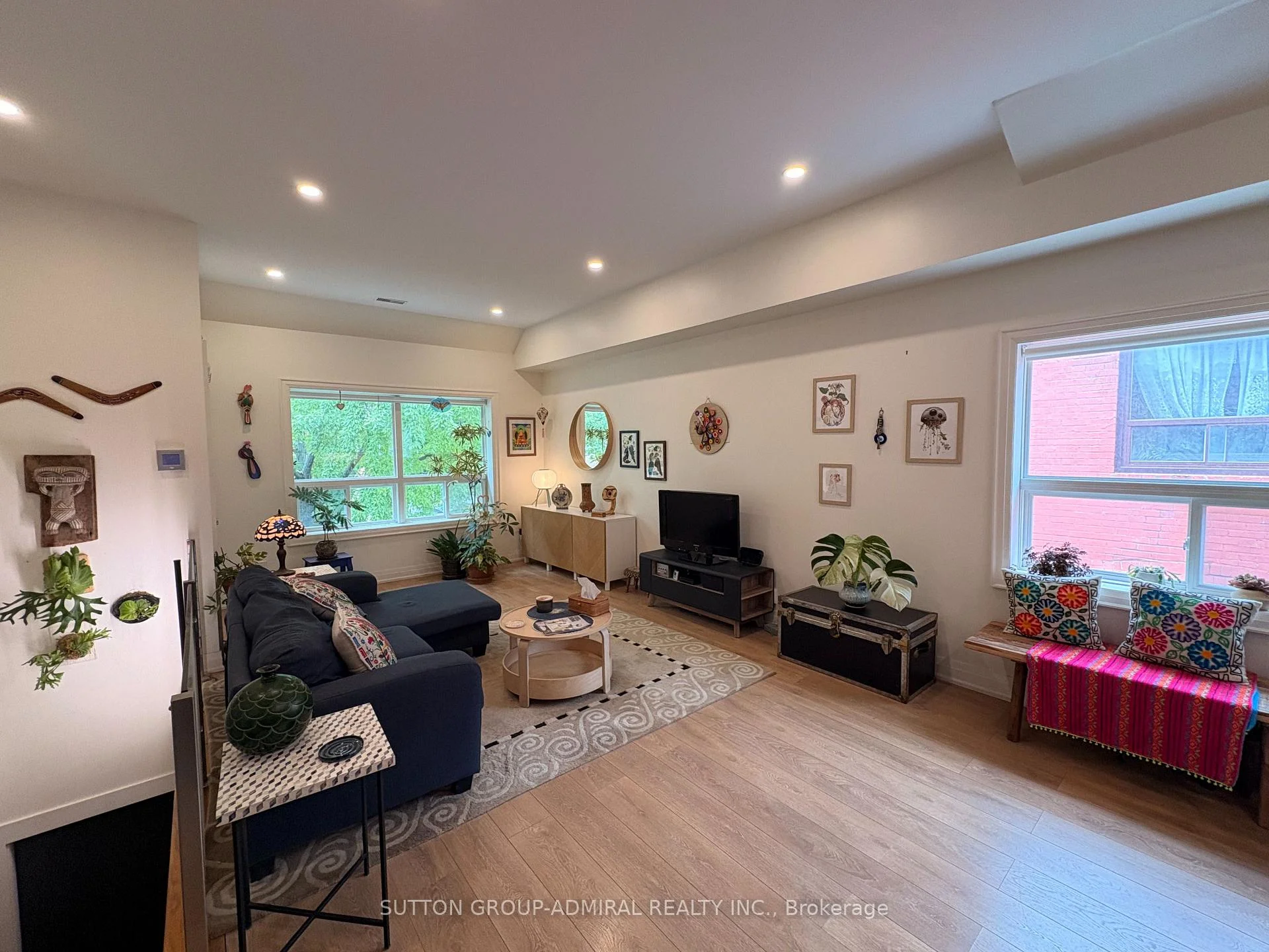Photo 7 of Unit 2, 347 Northcliffe Boulevard, Toronto, Oakwood Village — HOMEH