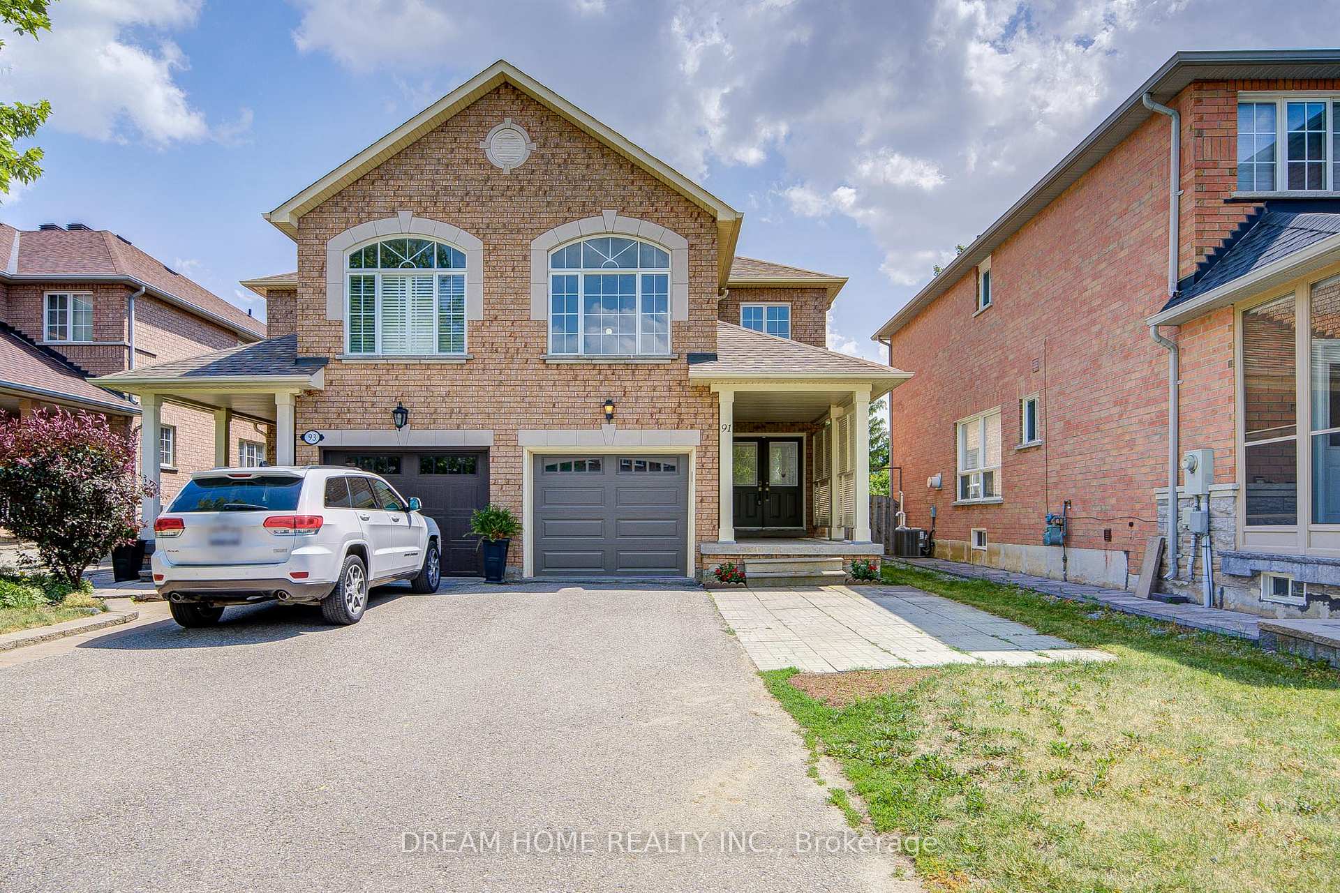 Photo 2 of 91 Briar Path Lane, Markham, Berczy — HOMEH