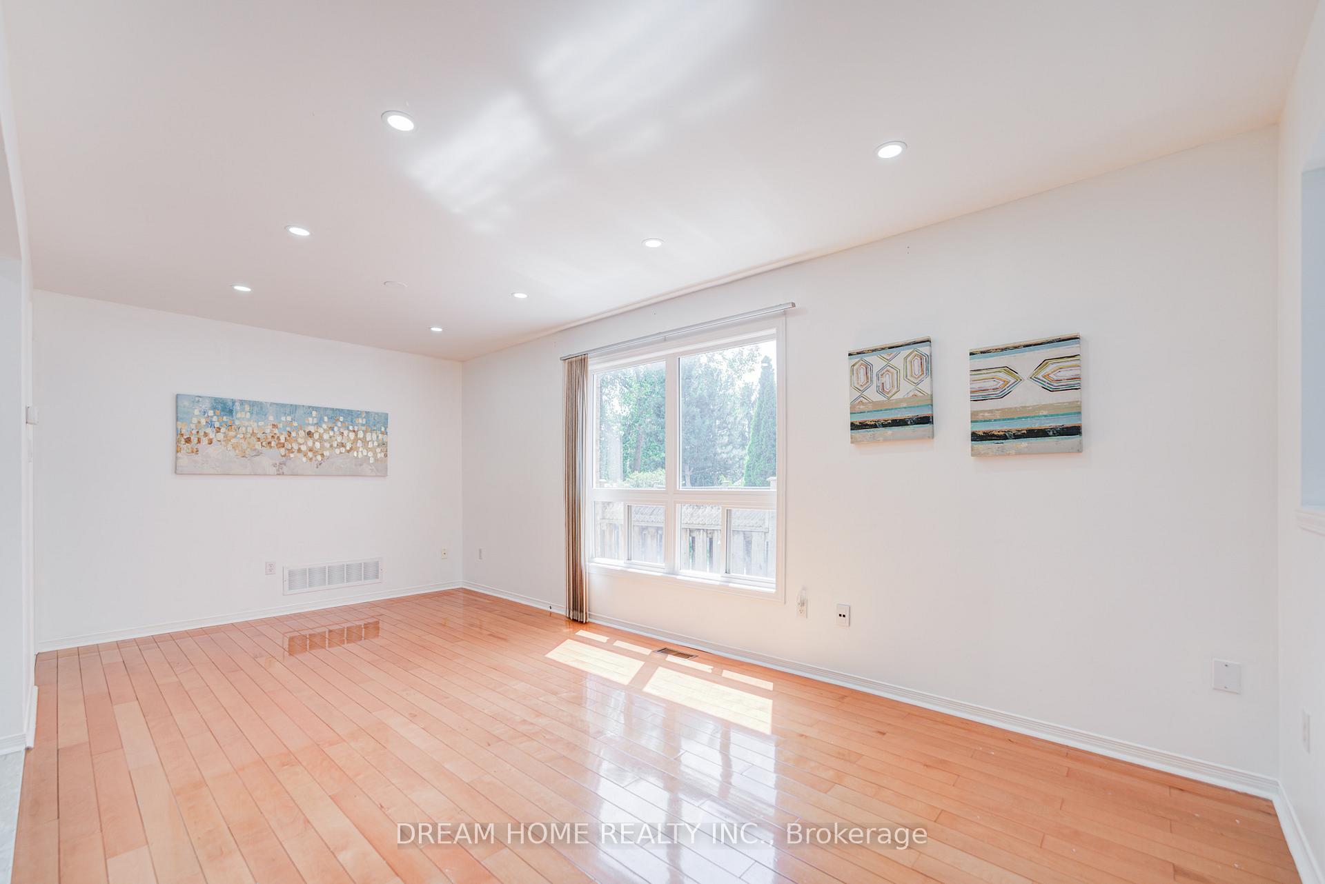 Photo 6 of 91 Briar Path Lane, Markham, Berczy — HOMEH