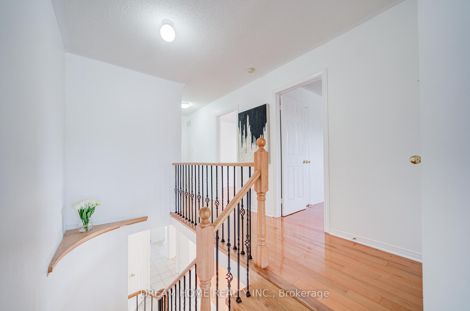 Photo 17 of 91 Briar Path Lane, Markham, Berczy — HOMEH