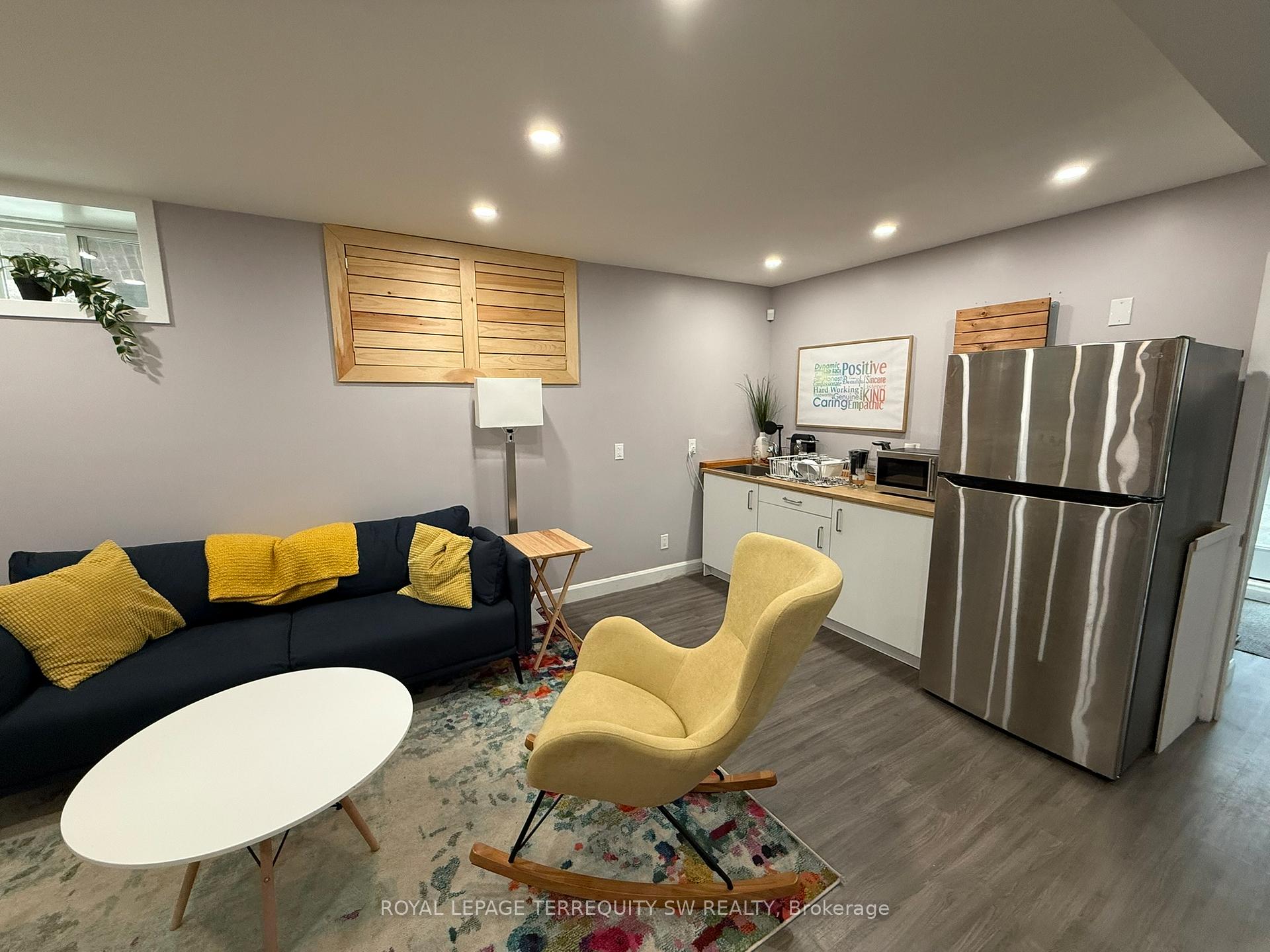 Photo 9 of Unit Unit 1 Lower, 2134 Dundas Street W, Toronto, Roncesvalles — HOMEH