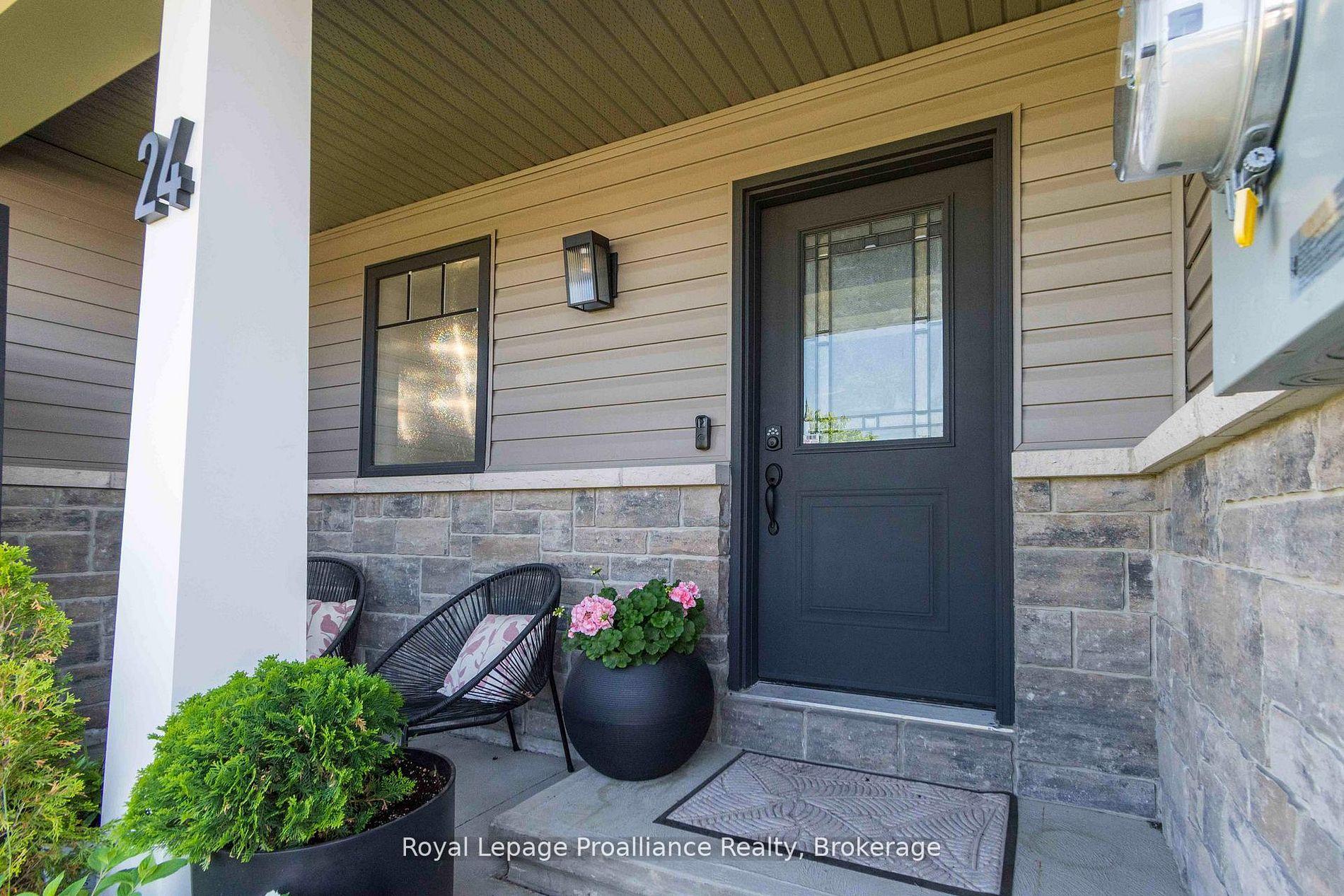 Photo 4 of 24 Buchanan Avenue, Prince Edward County, Picton — HOMEH