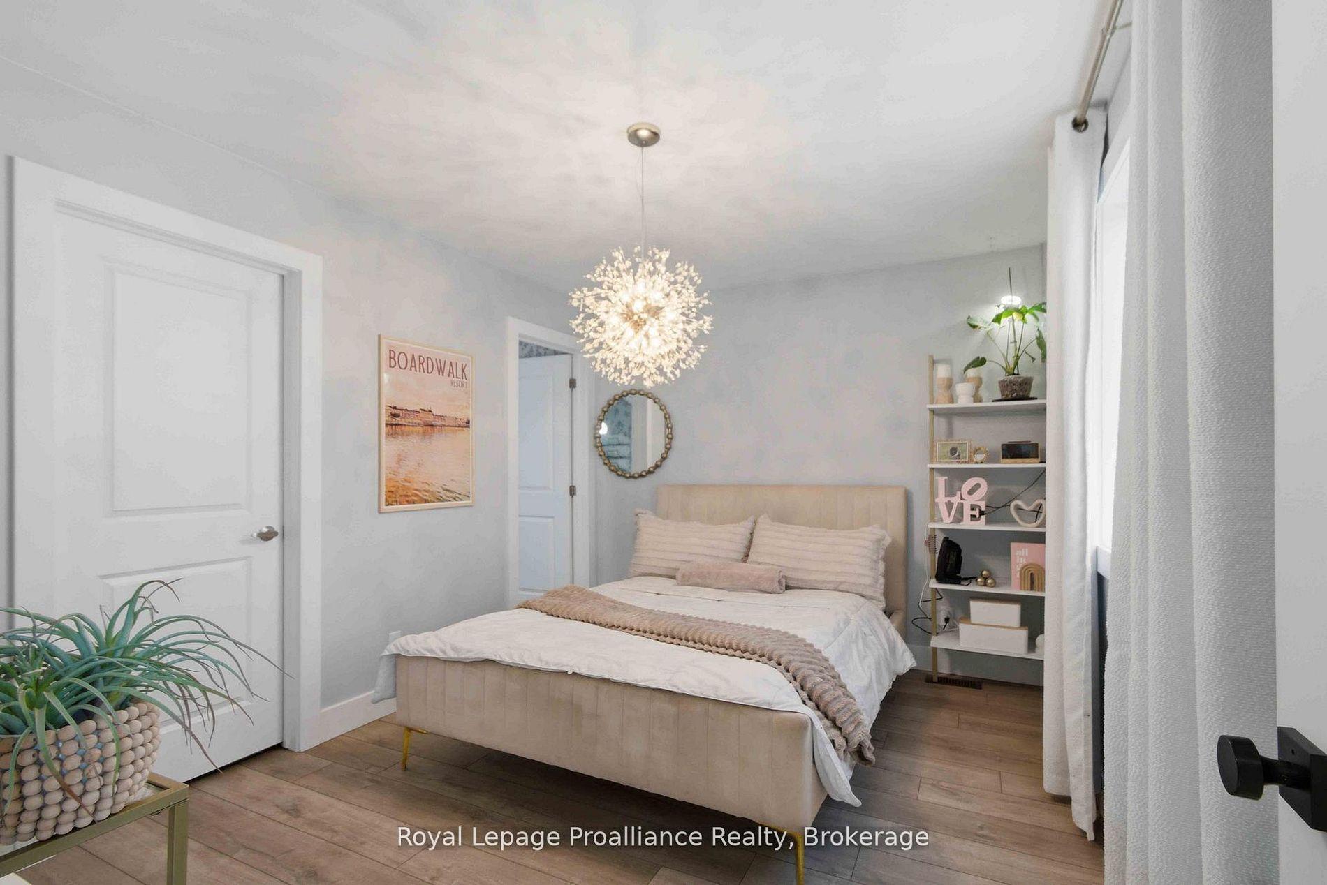 Photo 14 of 24 Buchanan Avenue, Prince Edward County, Picton — HOMEH