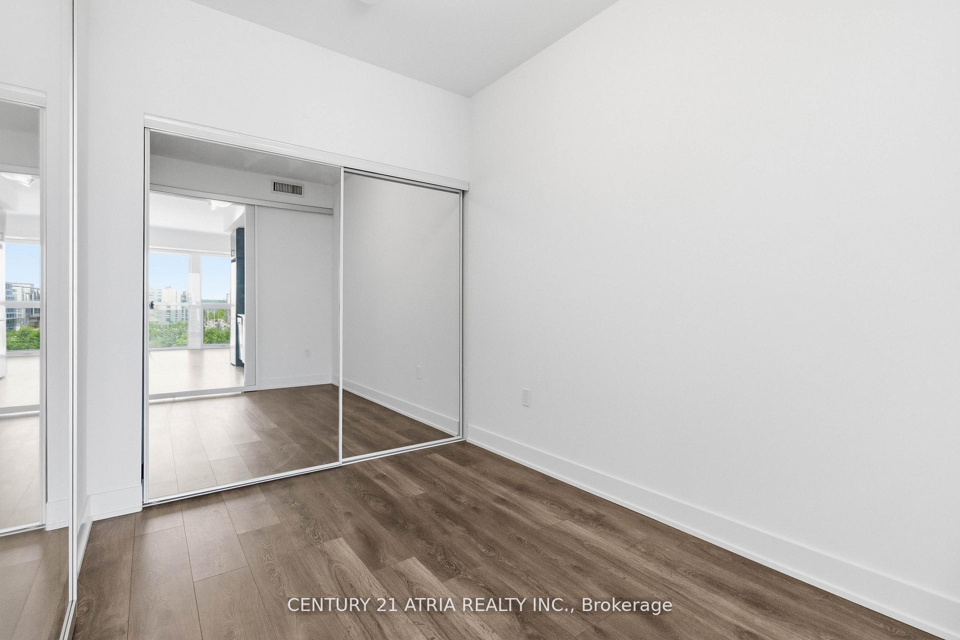 Photo 12 of Unit PH811, 2343 Khalsa Gate, Oakville, Westmount — HOMEH