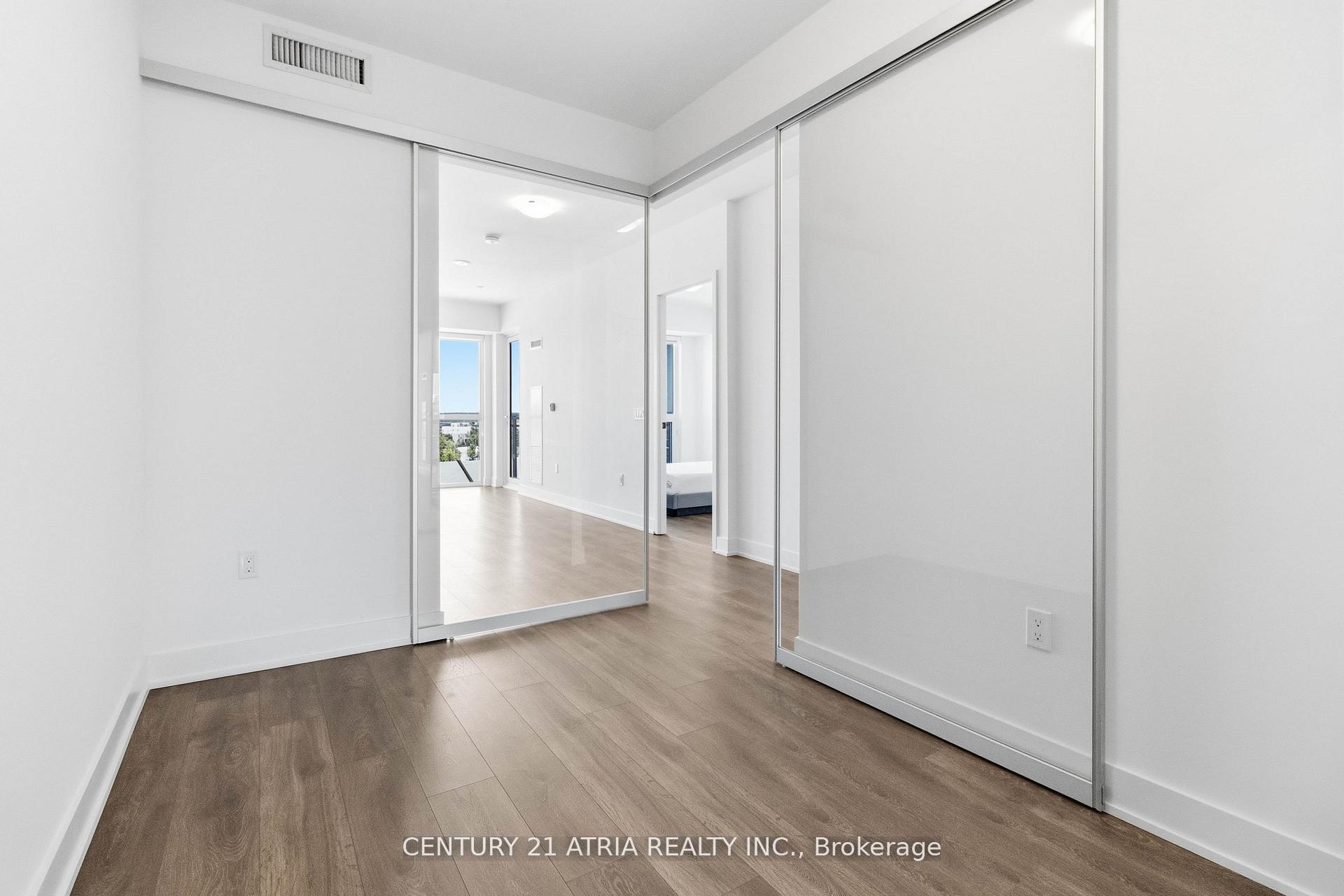 Photo 14 of Unit PH811, 2343 Khalsa Gate, Oakville, Westmount — HOMEH