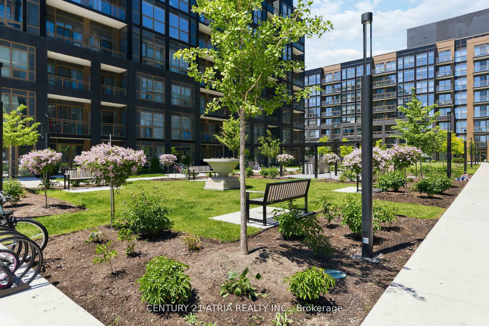 Photo 38 of Unit PH811, 2343 Khalsa Gate, Oakville, Westmount — HOMEH