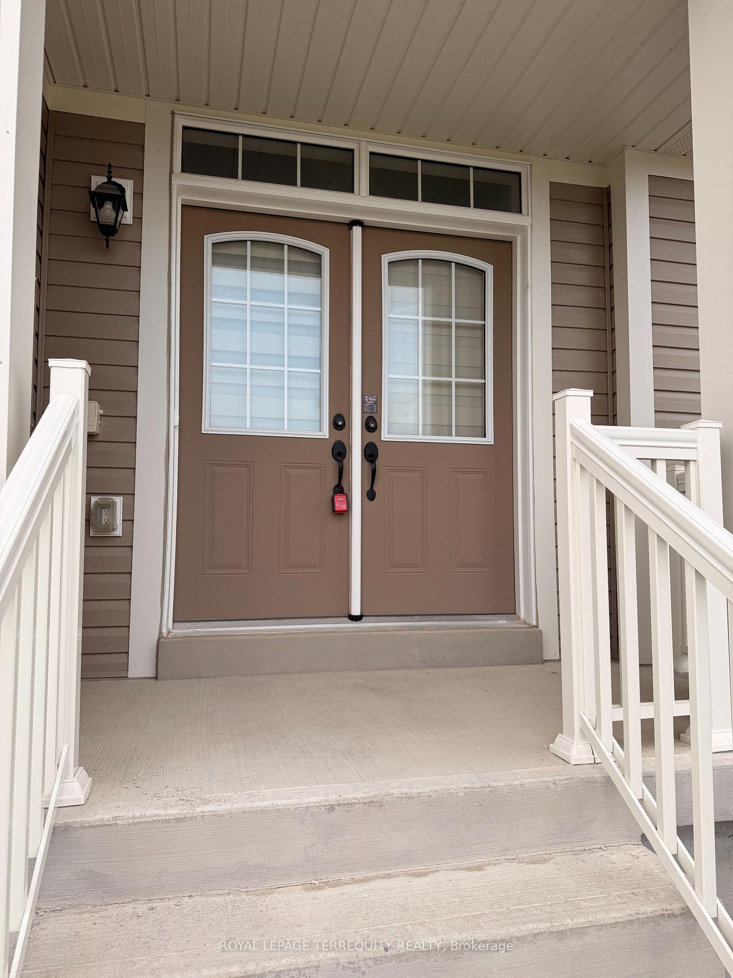 Photo 2 of 731 Potawatomi Crescent, Shelburne — HOMEH
