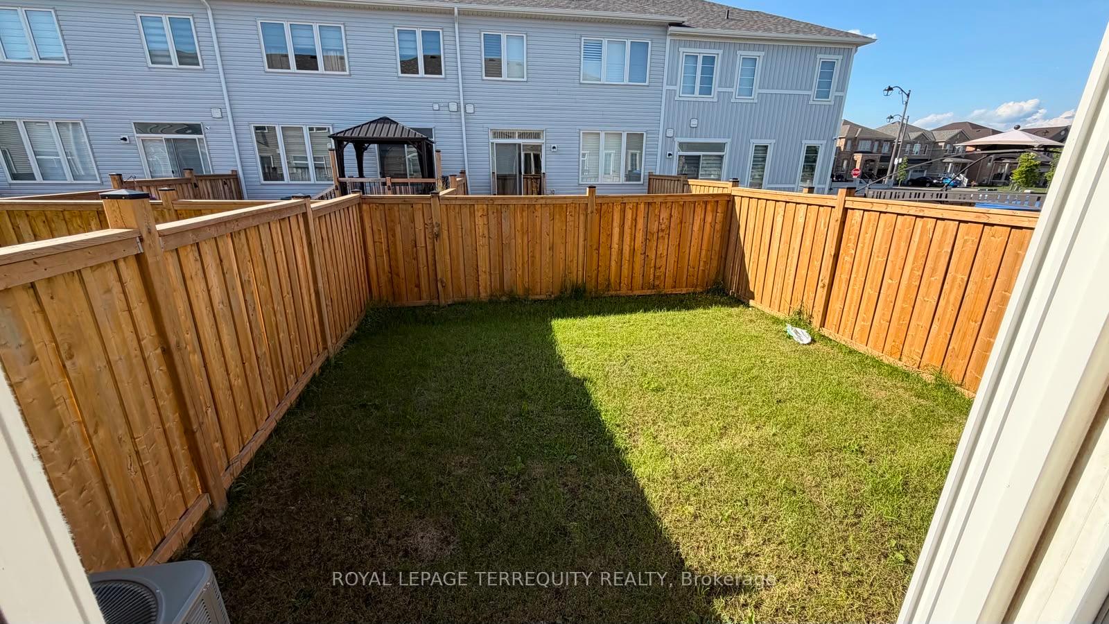 Photo 15 of 731 Potawatomi Crescent, Shelburne — HOMEH