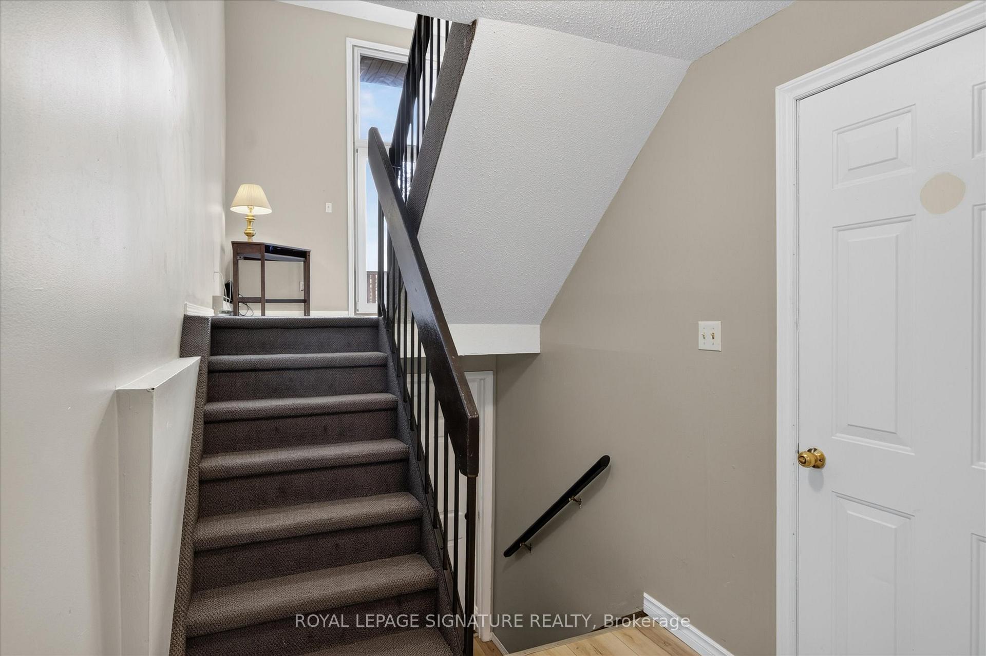 Photo 5 of Unit 36, 30 Champlain Crescent, Peterborough, Northcrest Ward 5 — HOMEH