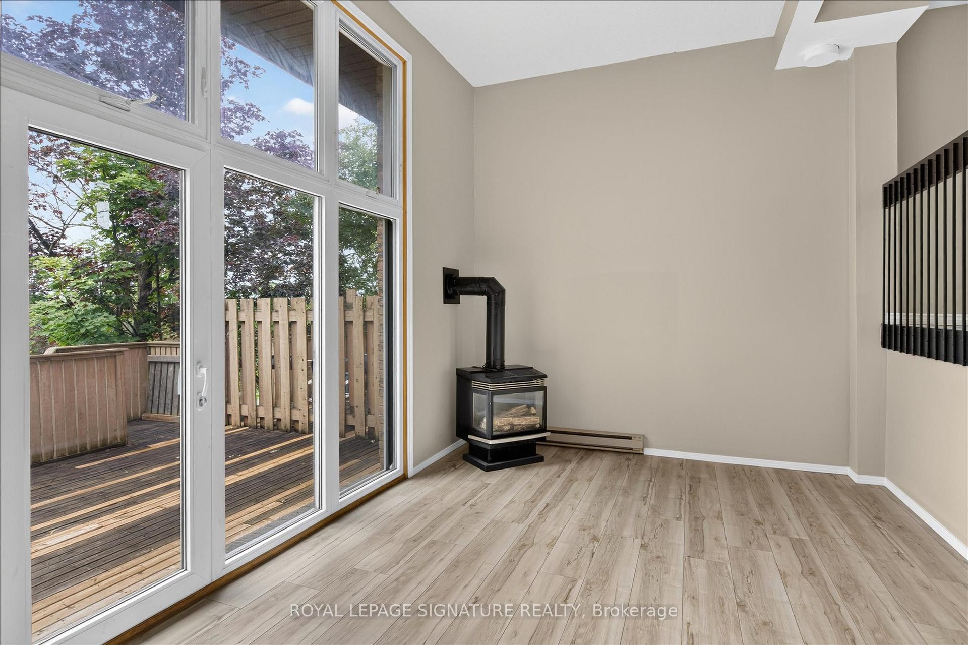 Photo 8 of Unit 36, 30 Champlain Crescent, Peterborough, Northcrest Ward 5 — HOMEH