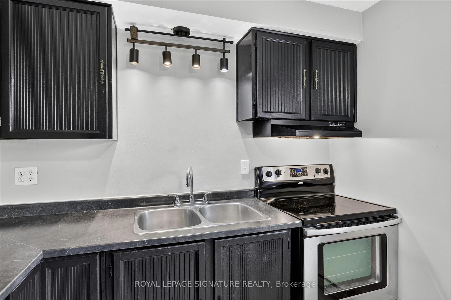 Photo 19 of Unit 36, 30 Champlain Crescent, Peterborough, Northcrest Ward 5 — HOMEH