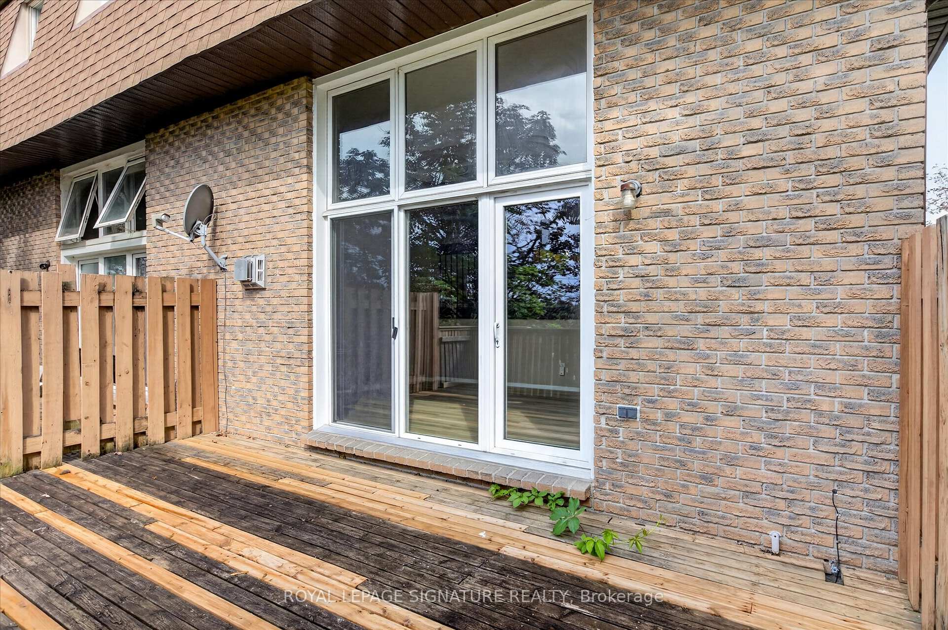 Photo 38 of Unit 36, 30 Champlain Crescent, Peterborough, Northcrest Ward 5 — HOMEH