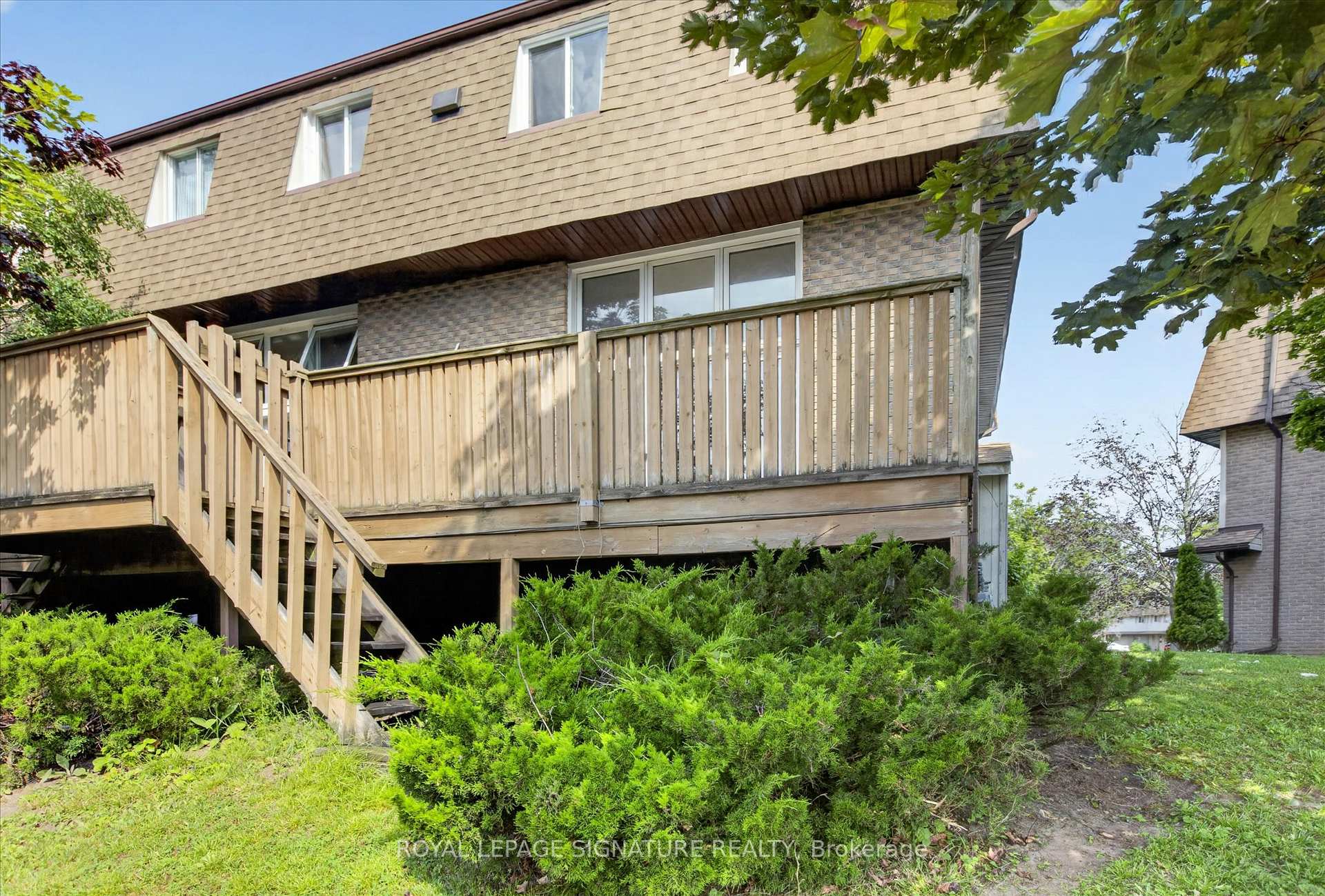Photo 44 of Unit 36, 30 Champlain Crescent, Peterborough, Northcrest Ward 5 — HOMEH