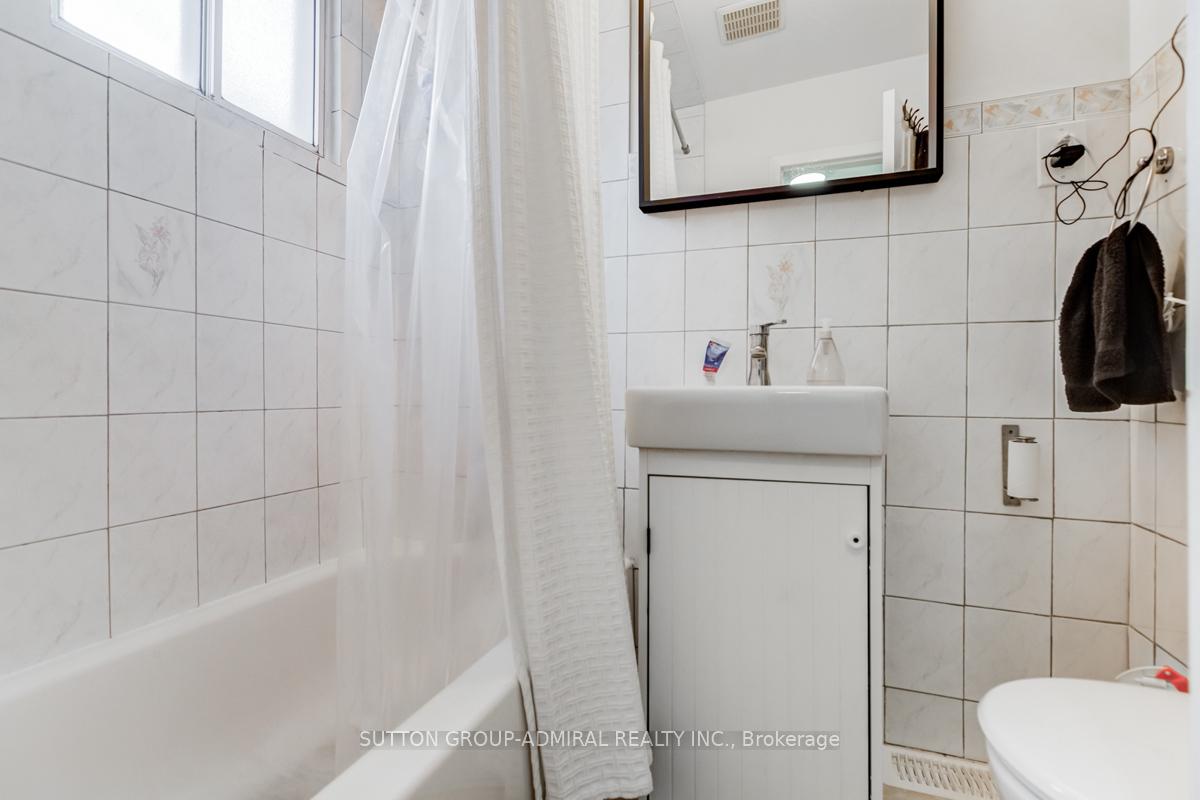Photo 13 of 53 Pritchard Avenue, Toronto, Rockcliffe-Smythe — HOMEH