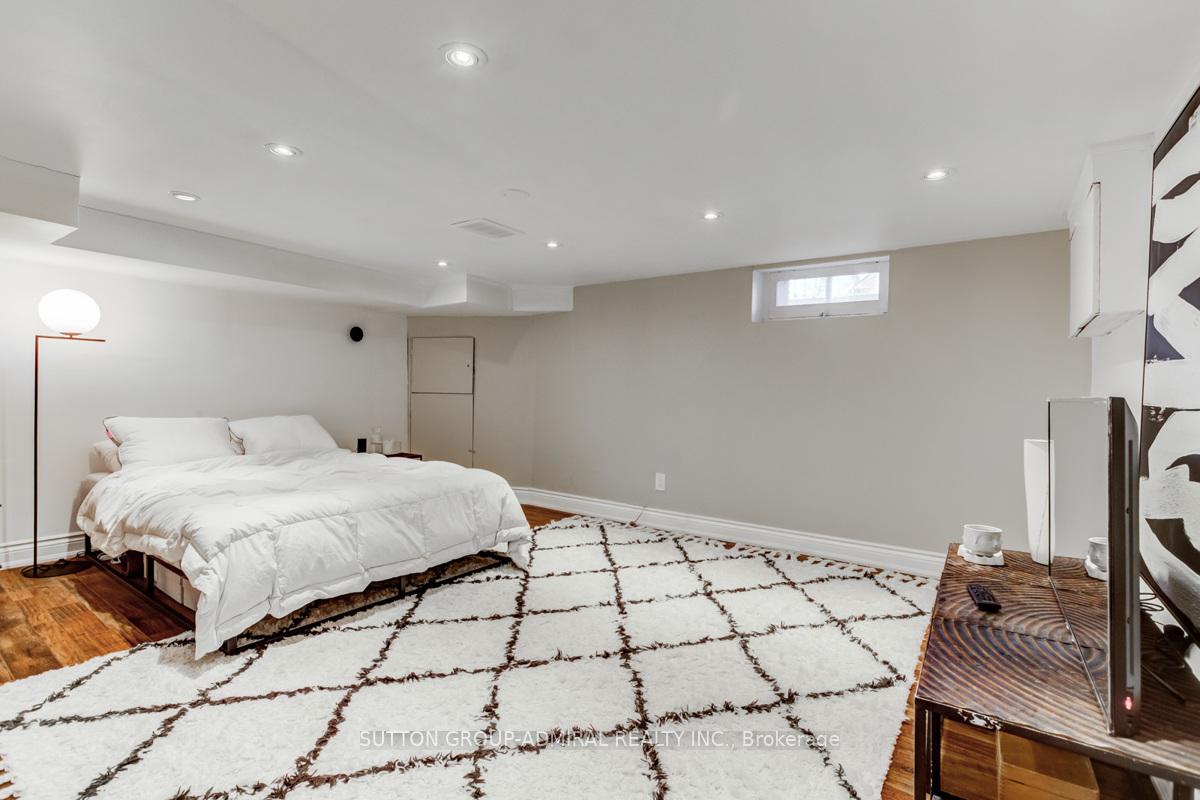 Photo 17 of 53 Pritchard Avenue, Toronto, Rockcliffe-Smythe — HOMEH
