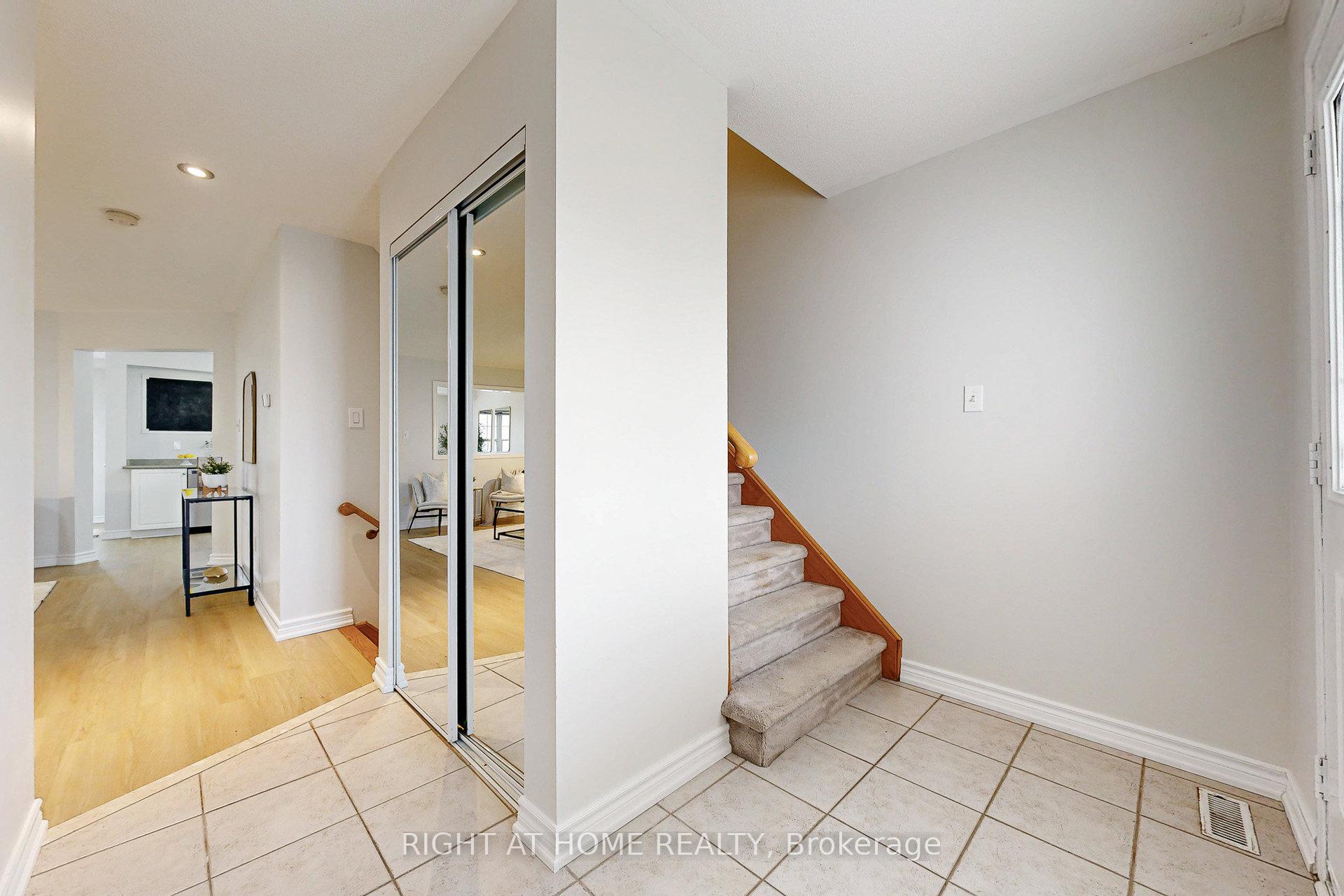 Photo 4 of 10 Pascoe Drive, Markham, Cornell — HOMEH