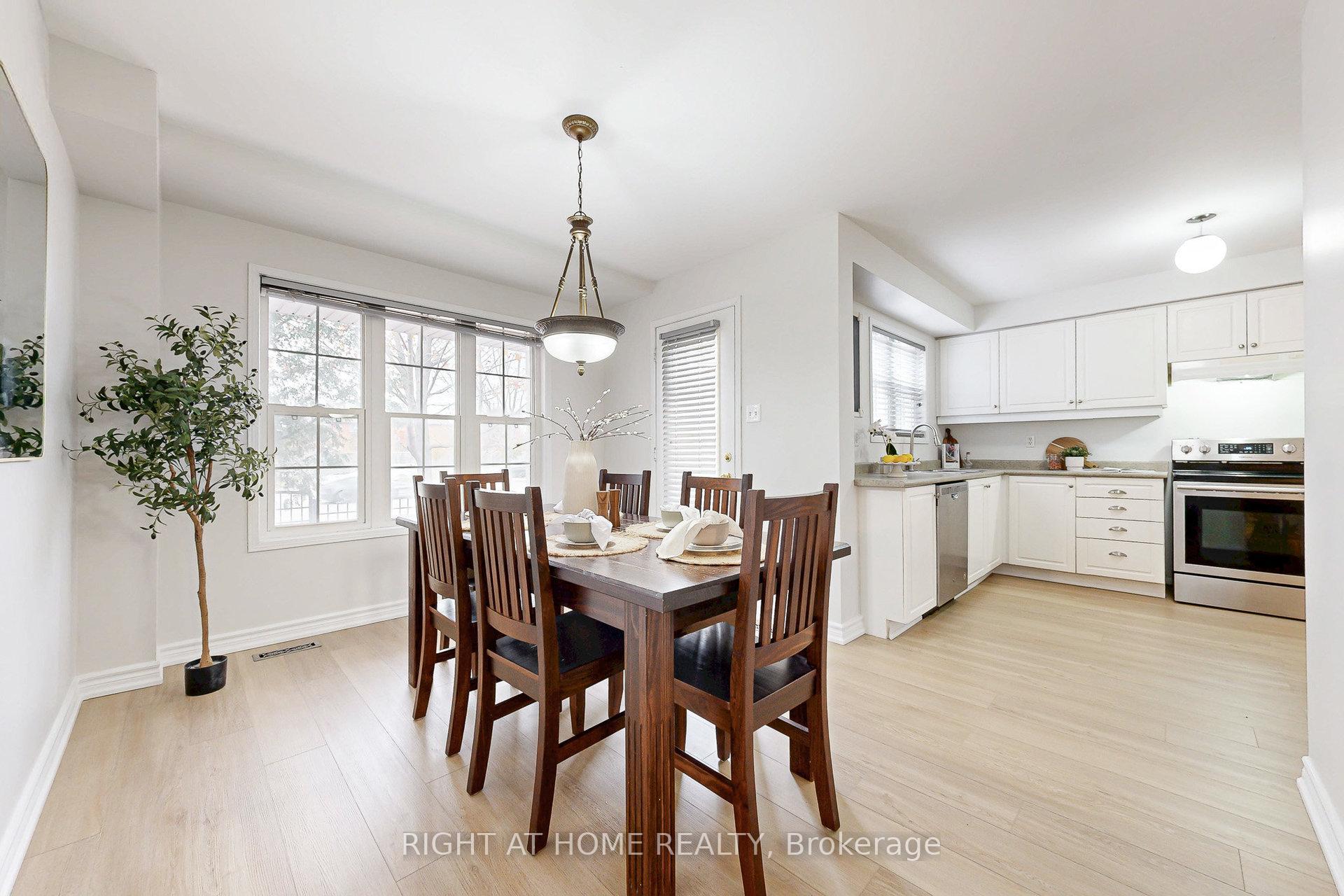 Photo 13 of 10 Pascoe Drive, Markham, Cornell — HOMEH