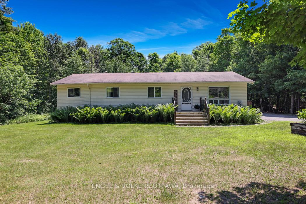 Front of 285 Drummond 11 Concession