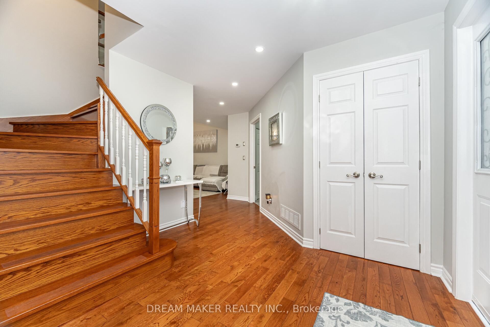 Photo 7 of 756 Third Avenue, Georgina, Historic Lakeshore Communities — HOMEH