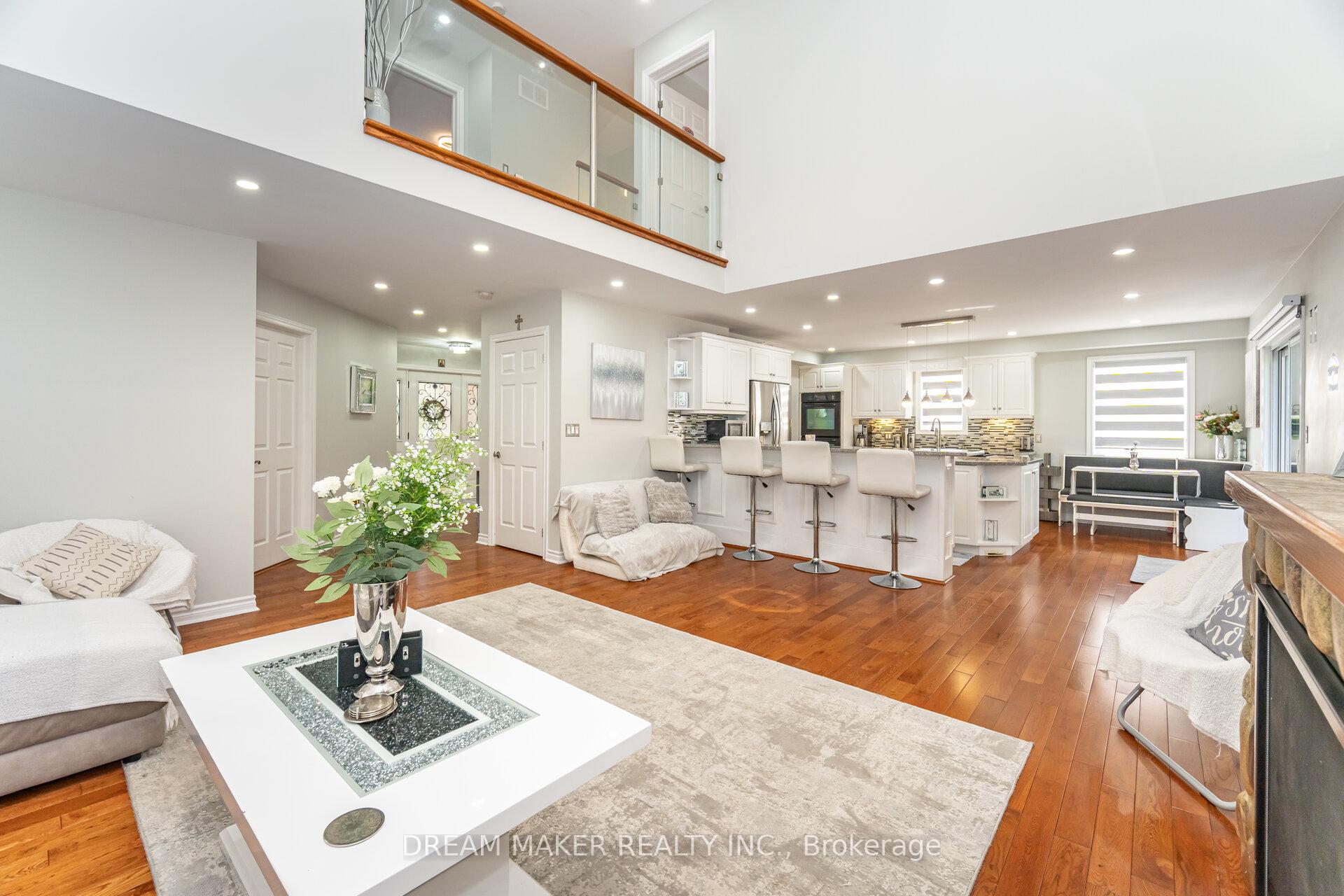Photo 11 of 756 Third Avenue, Georgina, Historic Lakeshore Communities — HOMEH