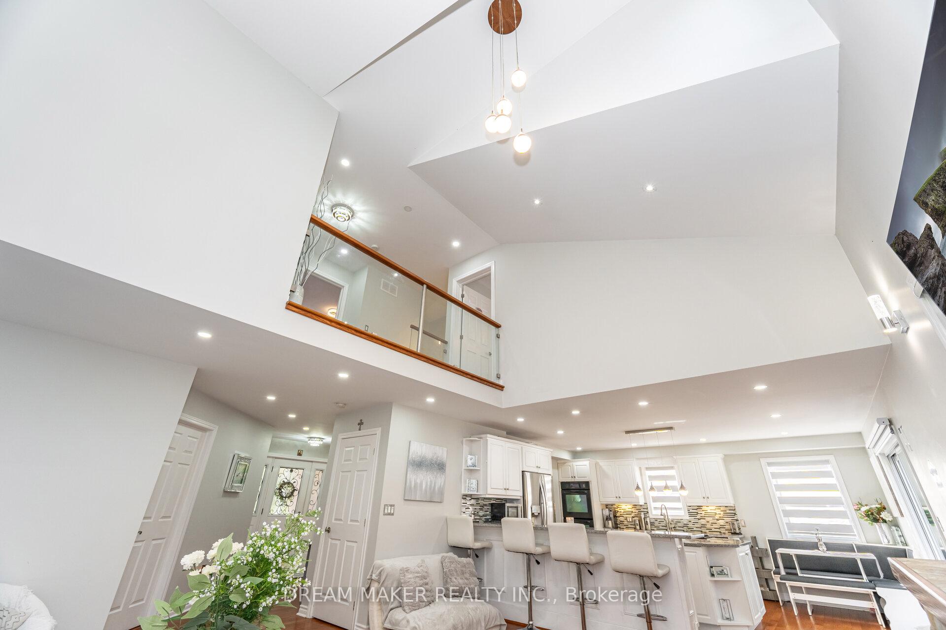 Photo 12 of 756 Third Avenue, Georgina, Historic Lakeshore Communities — HOMEH