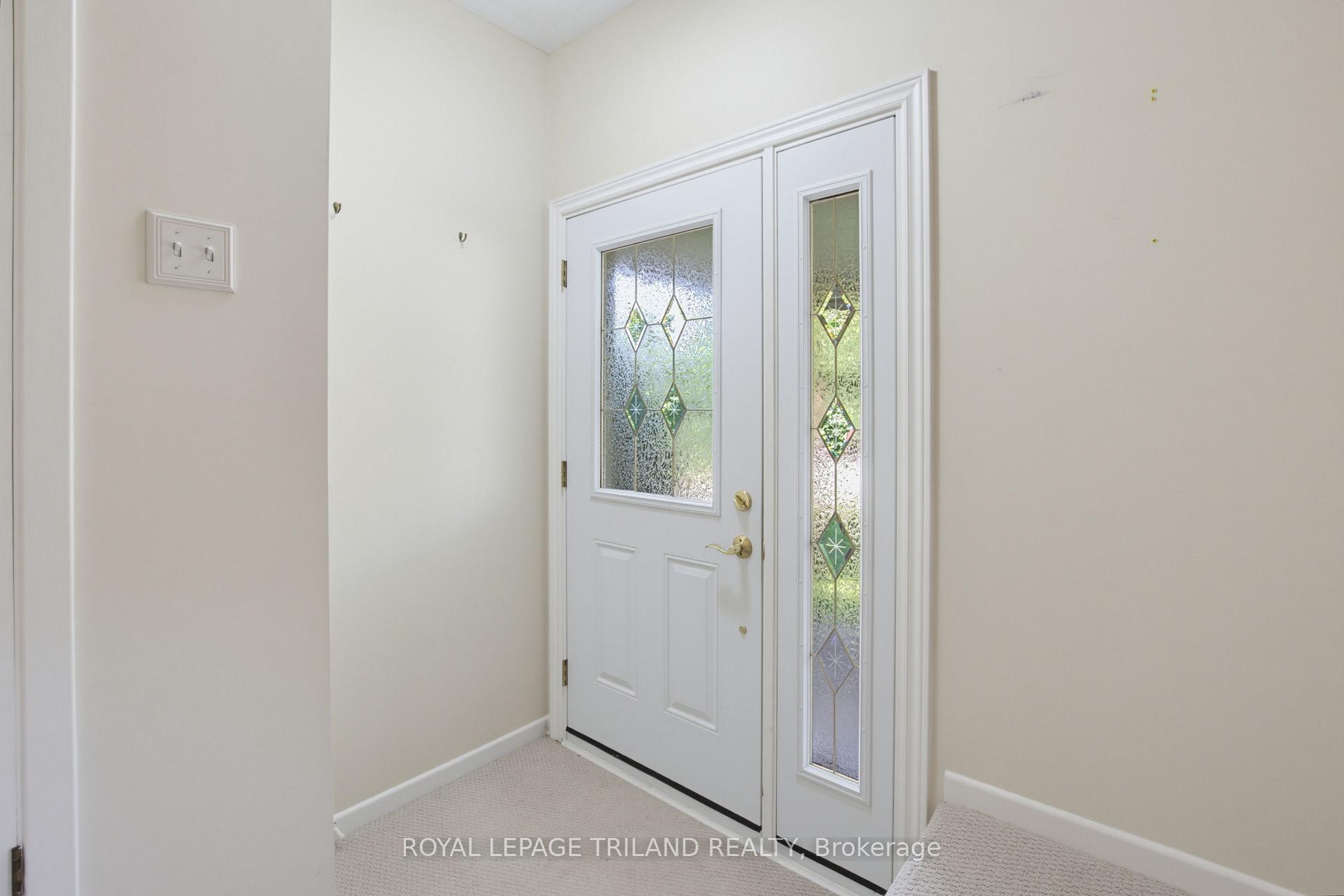 Photo 2 of 115 Champlain Crescent, London, East I — HOMEH