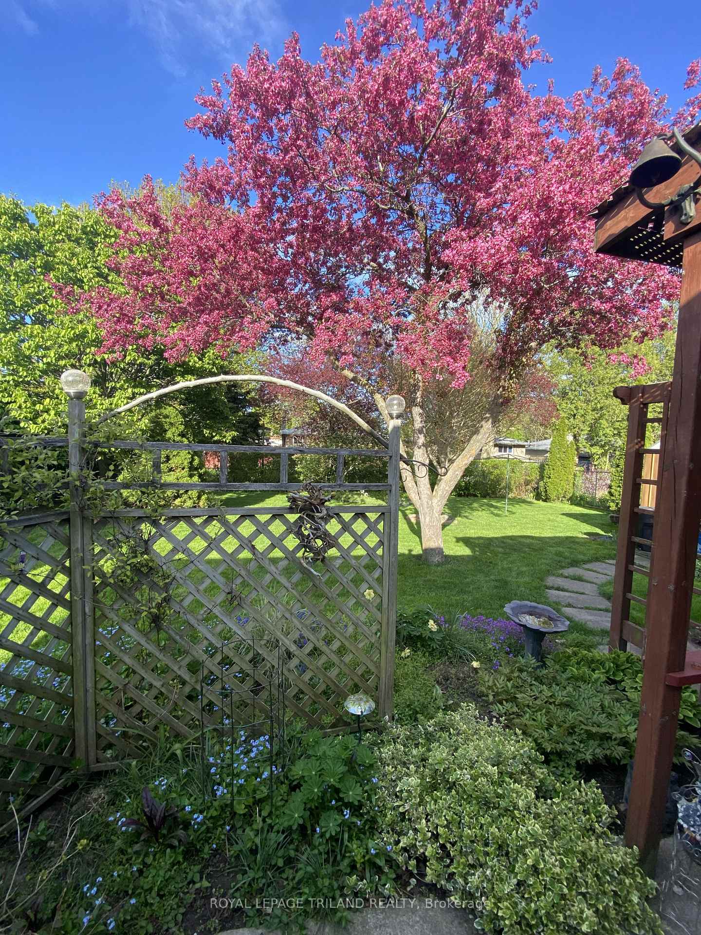 Photo 31 of 115 Champlain Crescent, London, East I — HOMEH
