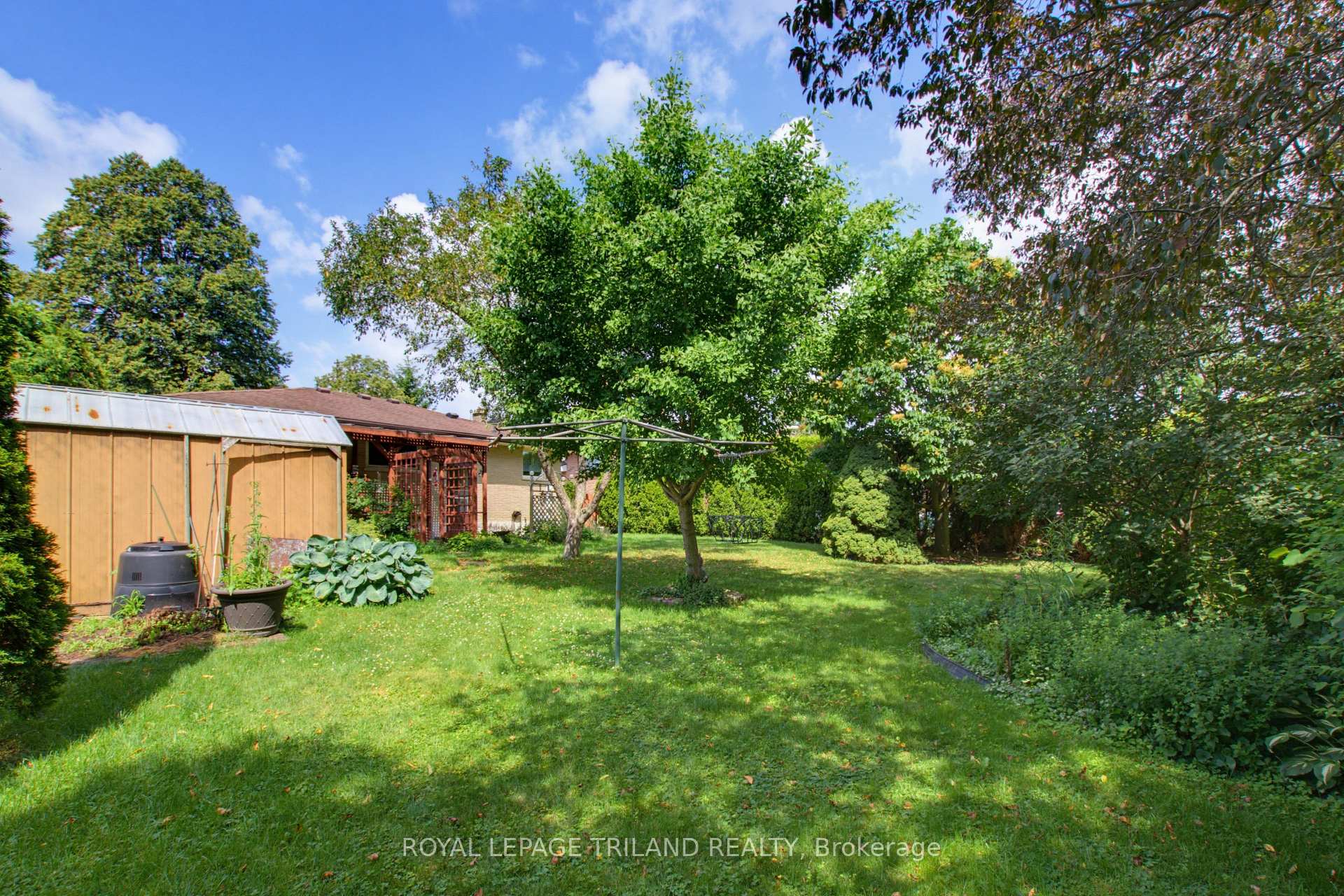 Photo 32 of 115 Champlain Crescent, London, East I — HOMEH