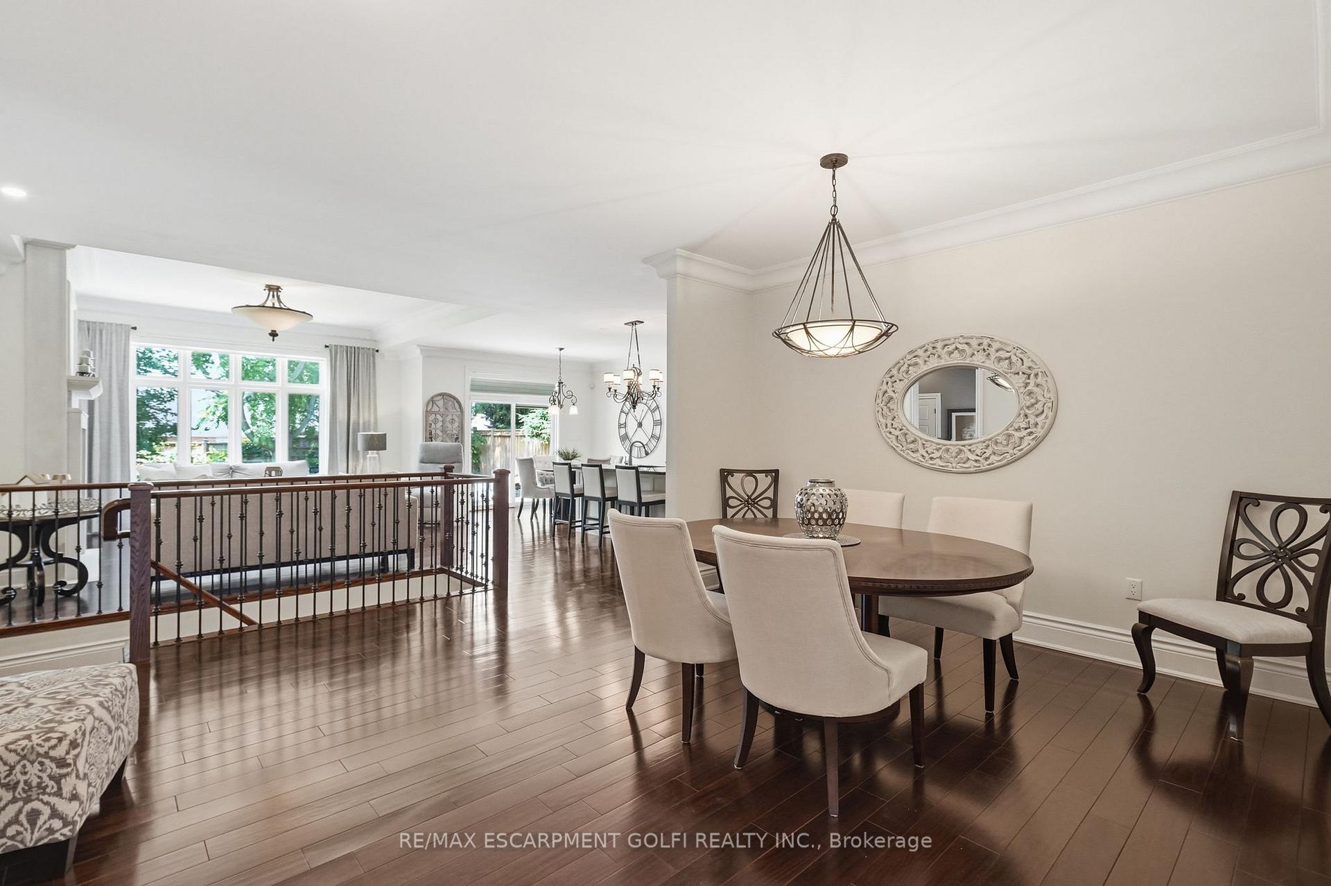 Photo 8 of 586 Maple Avenue, Burlington, Brant — HOMEH