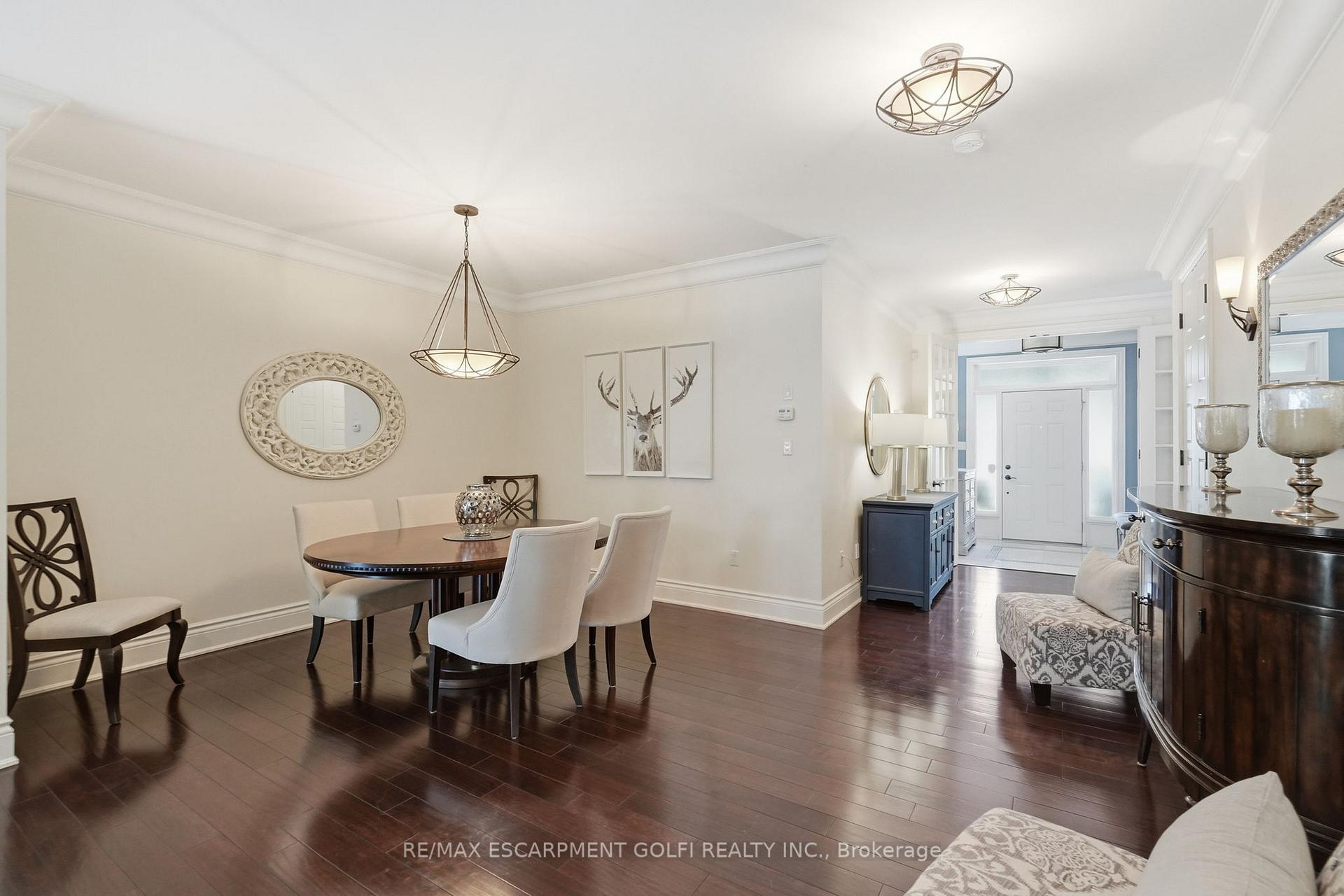 Photo 9 of 586 Maple Avenue, Burlington, Brant — HOMEH