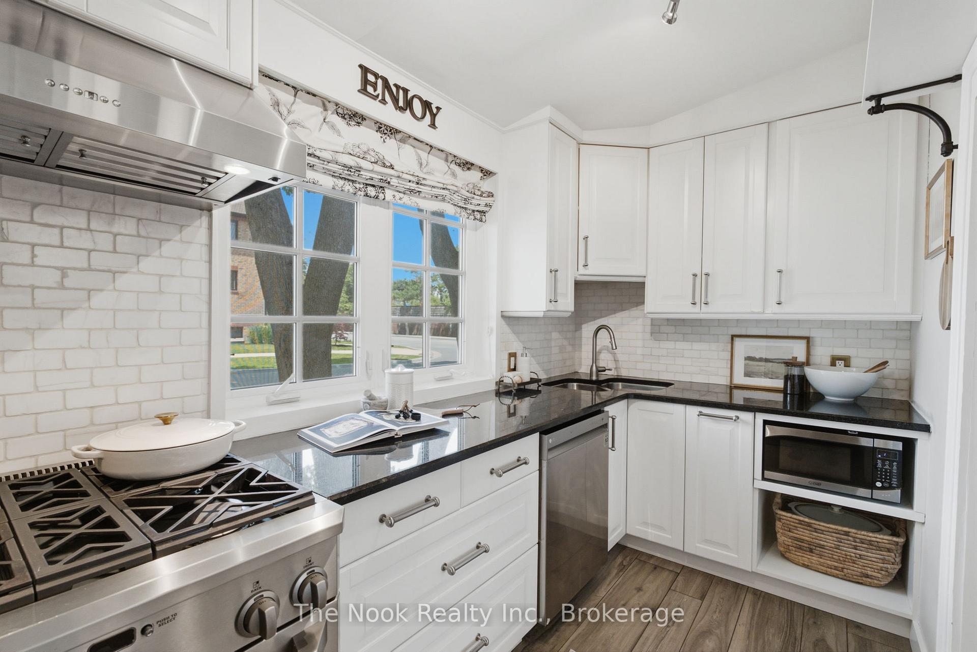 Photo 16 of 400 Byron Street S, Whitby, Downtown Whitby — HOMEH