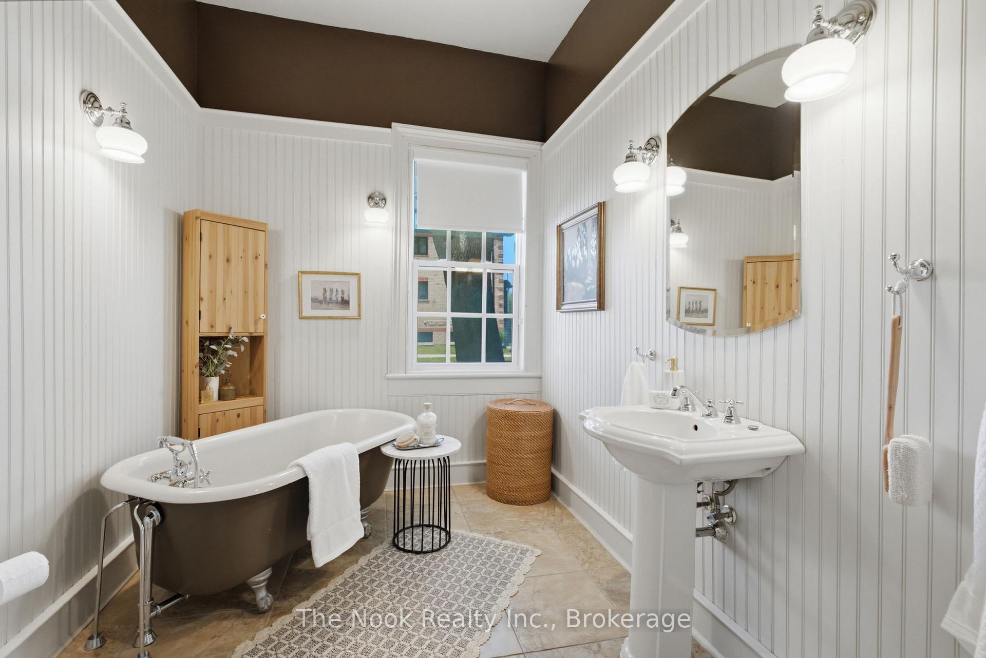 Photo 33 of 400 Byron Street S, Whitby, Downtown Whitby — HOMEH