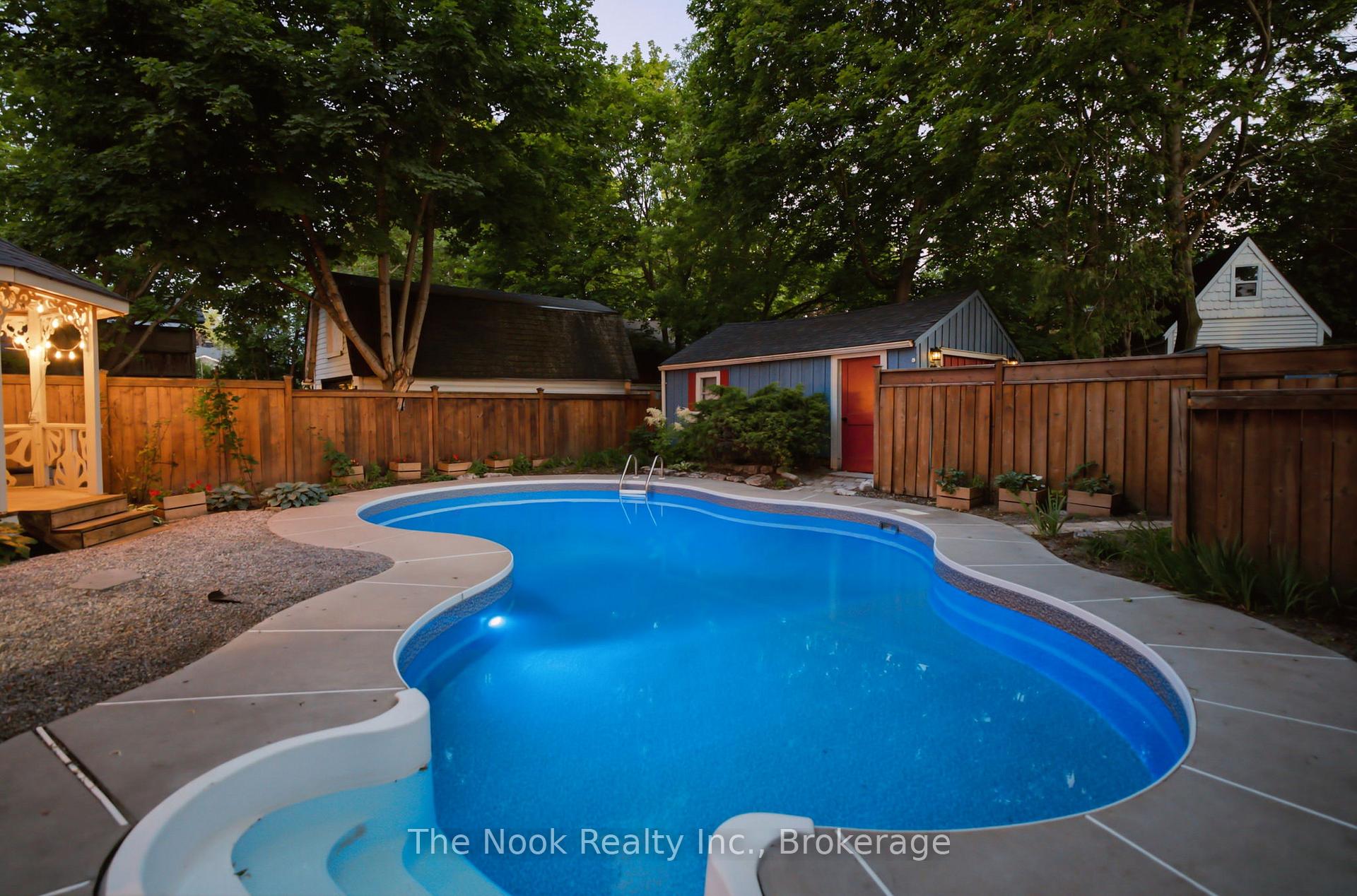 Photo 48 of 400 Byron Street S, Whitby, Downtown Whitby — HOMEH
