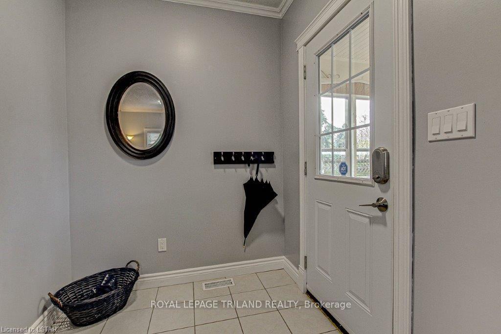 Photo 3 of 256 Edinburgh Street, London, North N — HOMEH
